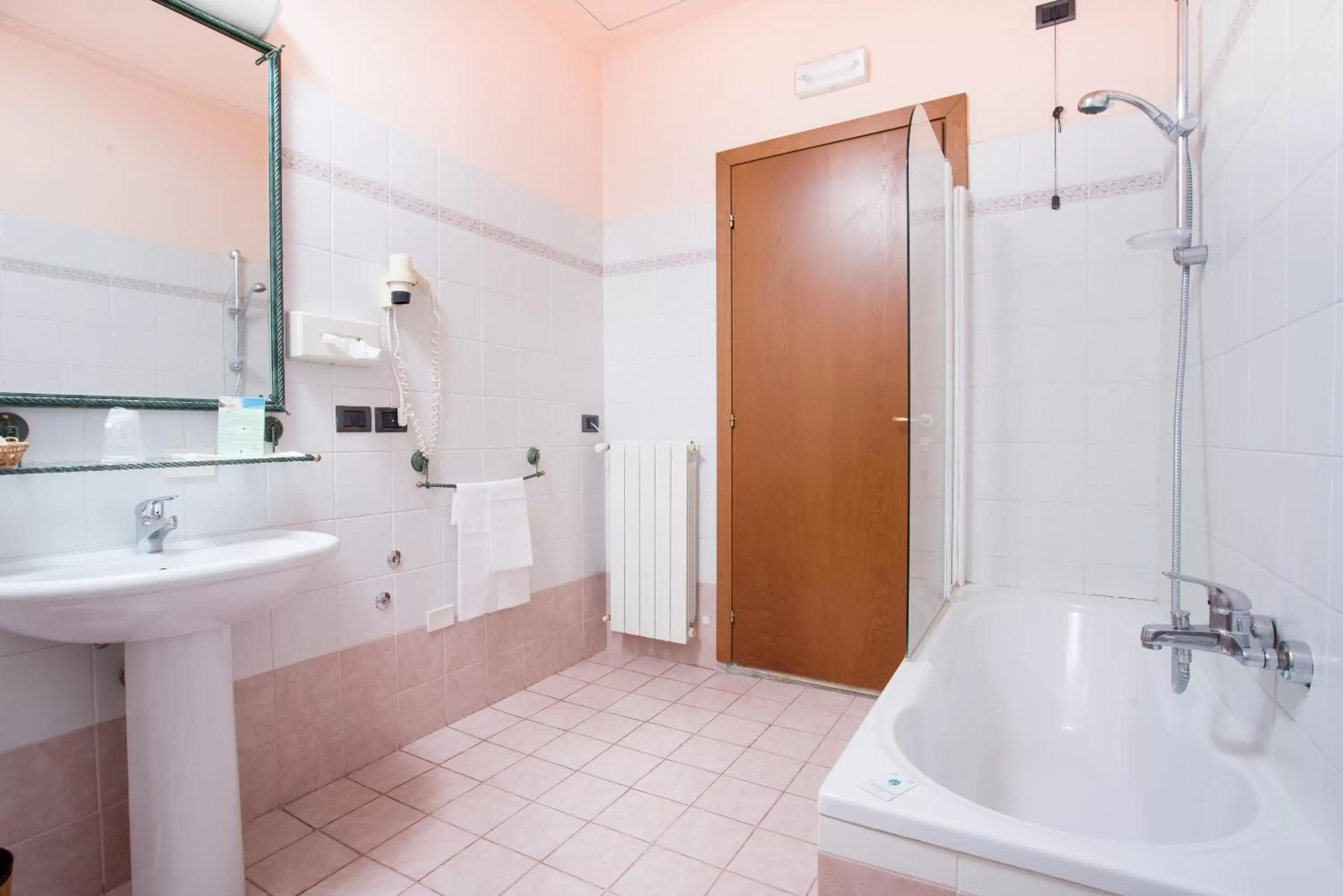Bathroom in Terra Umbra Hotel