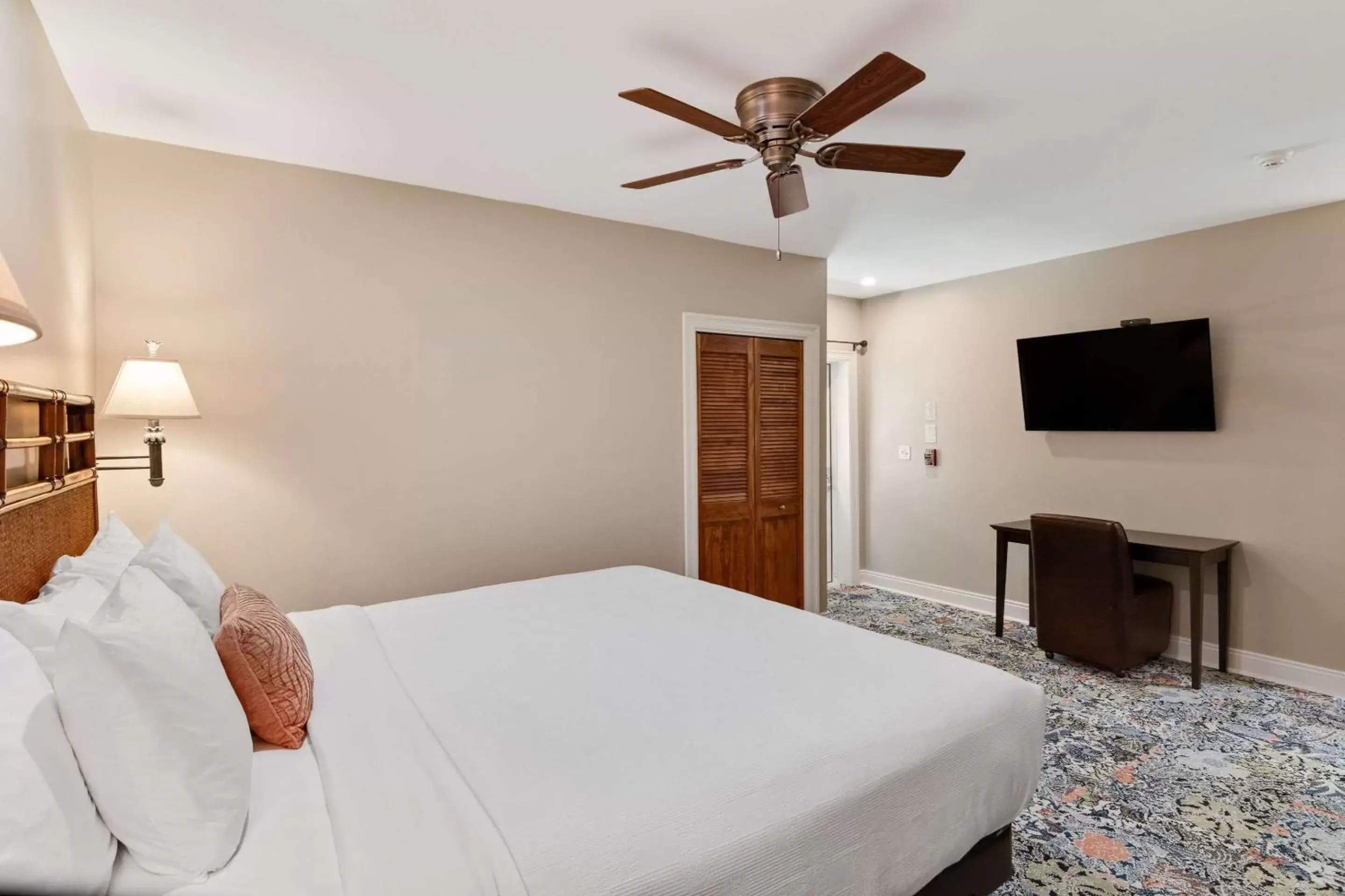 Photo of the whole room, Bed in The Port Inn and Cottages, Ascend Hotel Collection