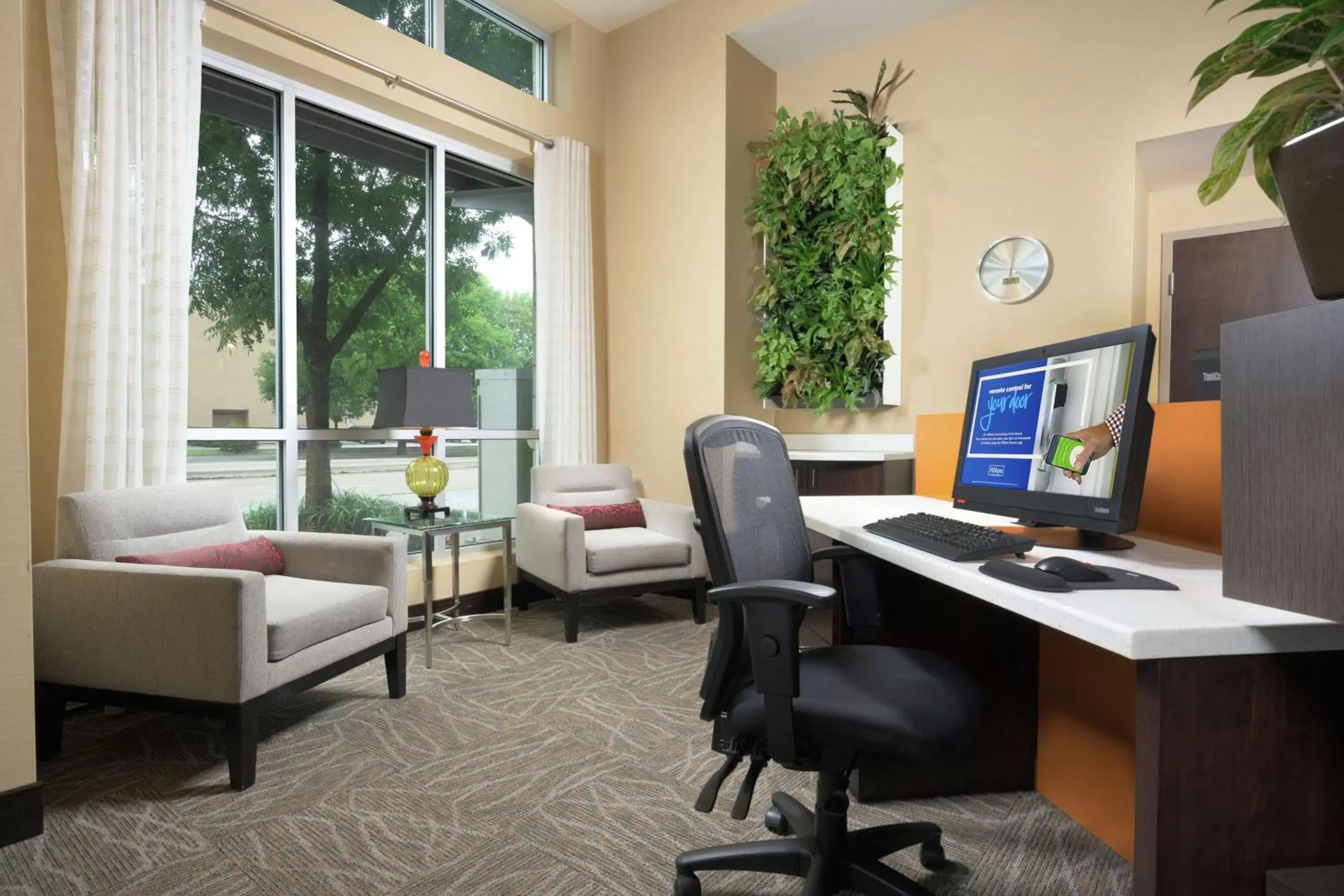 Business facilities in Hampton Inn & Suites Chattanooga Downtown