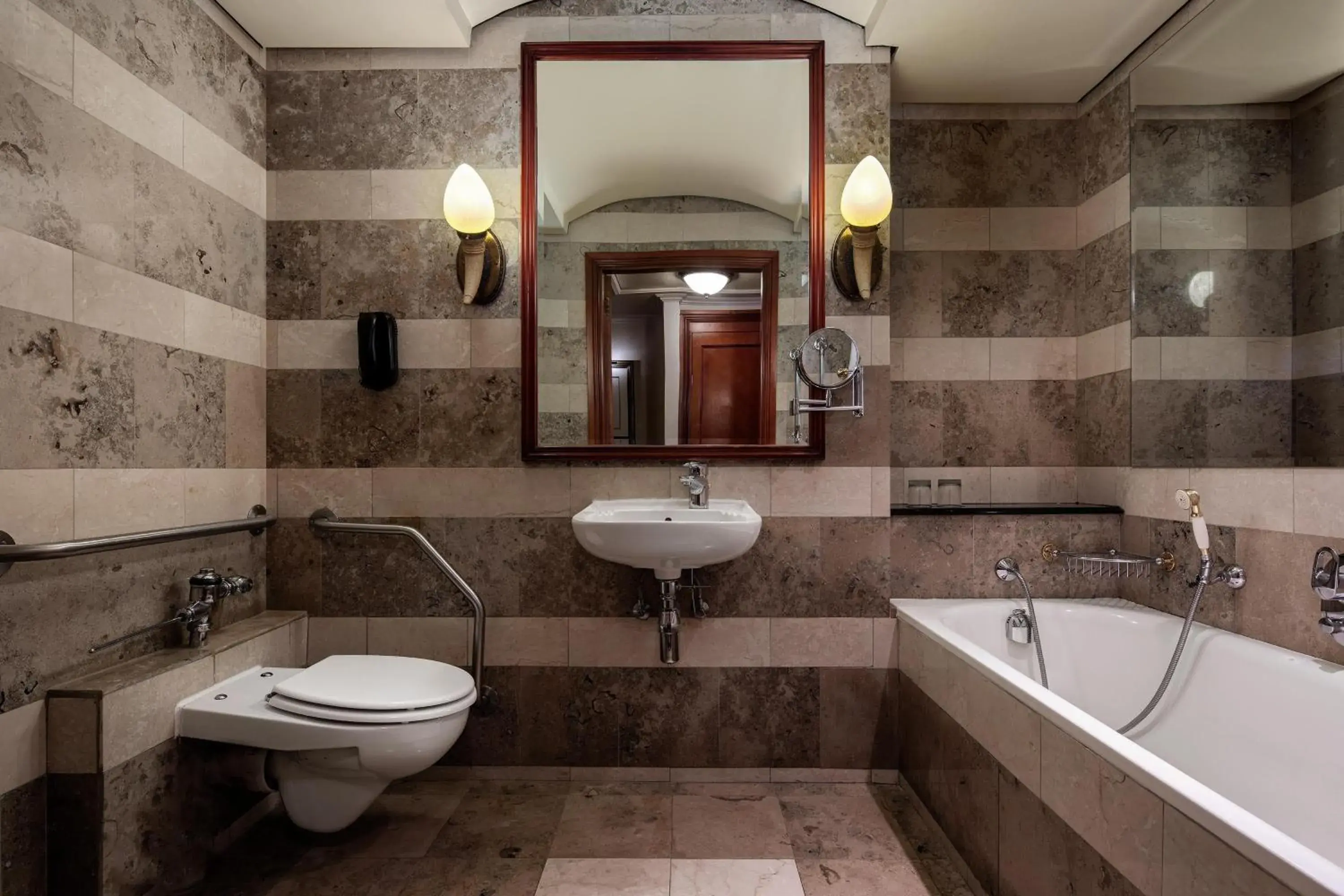 Bathroom in Sheraton Pretoria Hotel