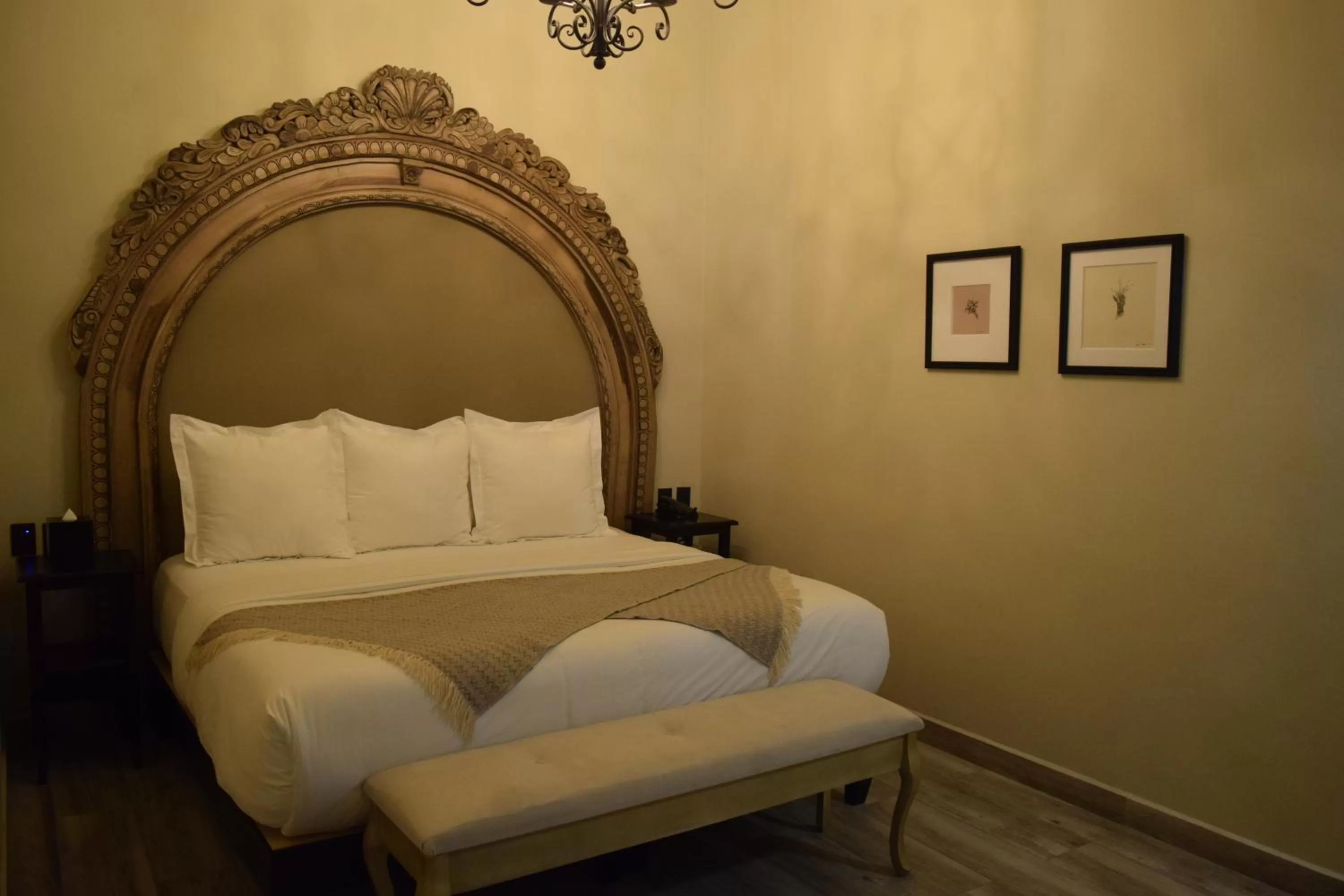 Bed in Hotel Bouquet (Adults Only)