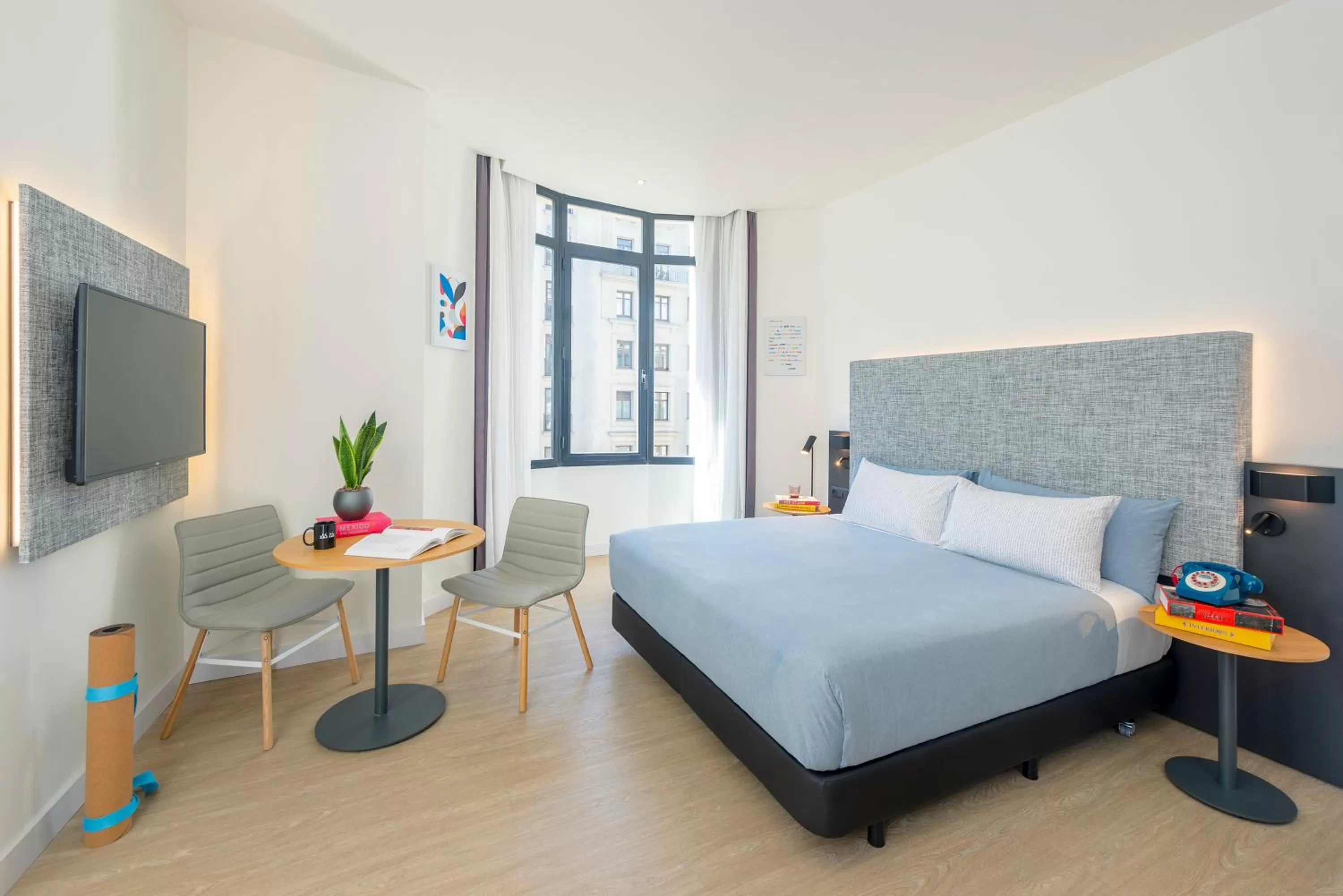 Photo of the whole room, Bed in INNSIDE by Meliá Madrid Gran Vía