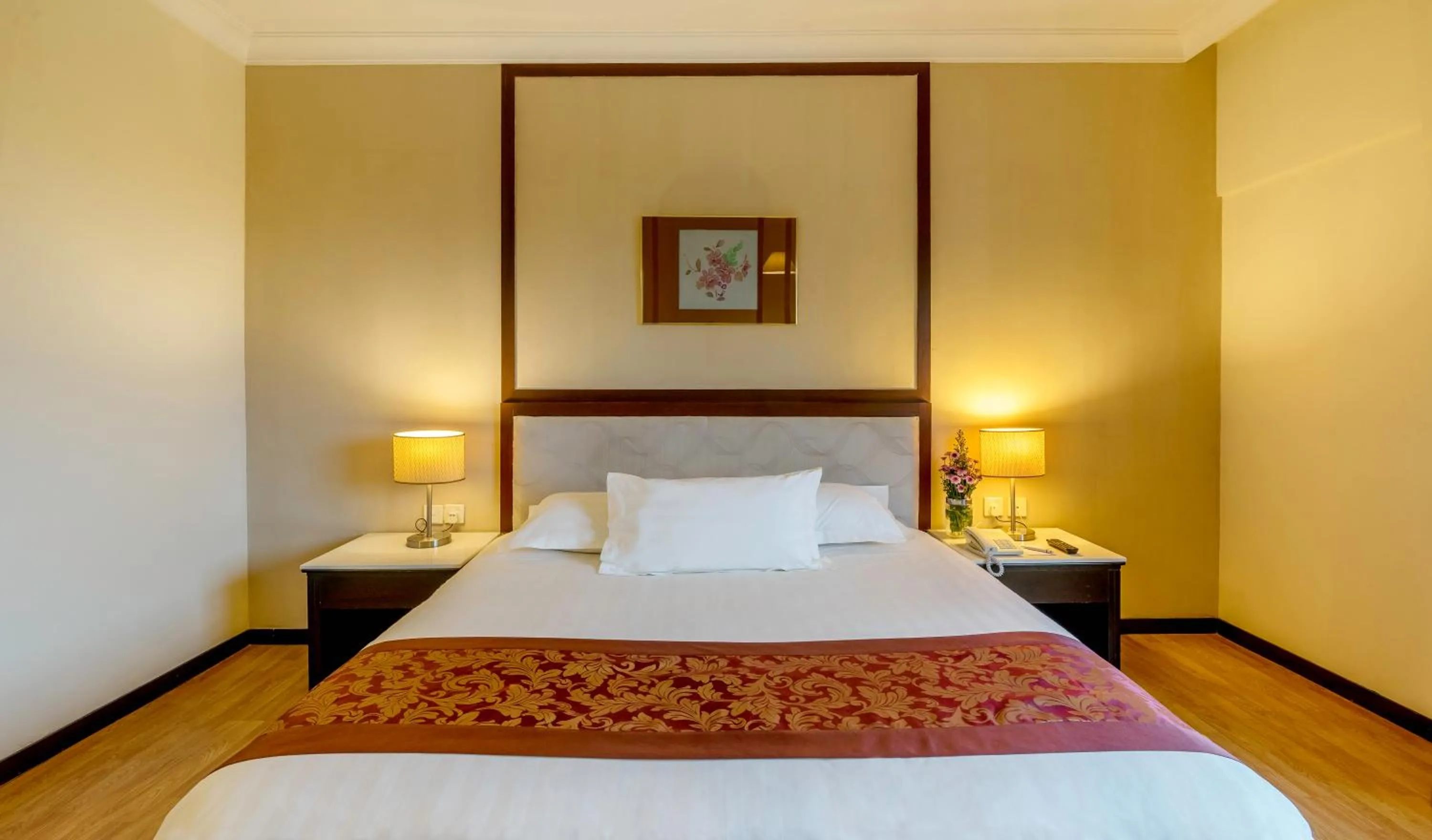 Bed in Crystal Crown Hotel Kuala Lumpur