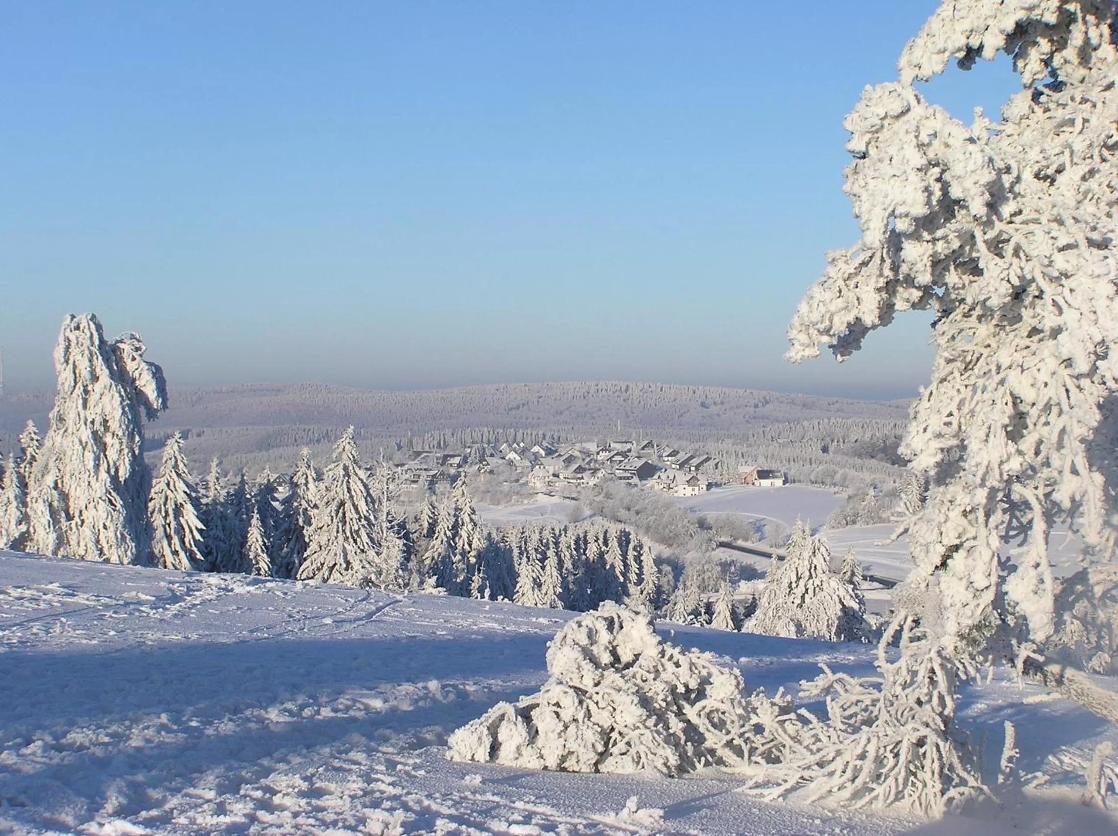 Skiing in Romantik Berghotel Astenkrone