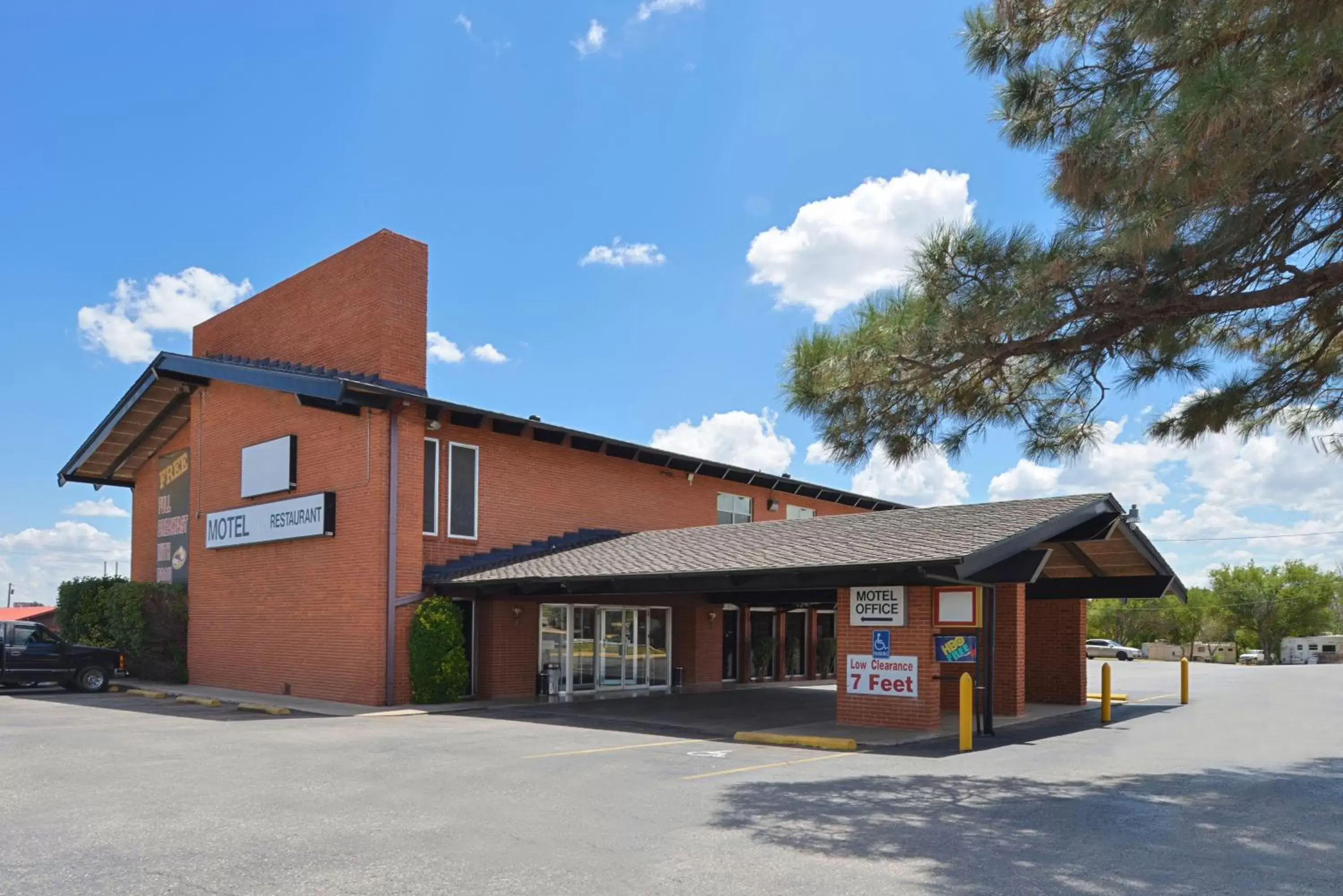 Property Building in Ranch House Motel