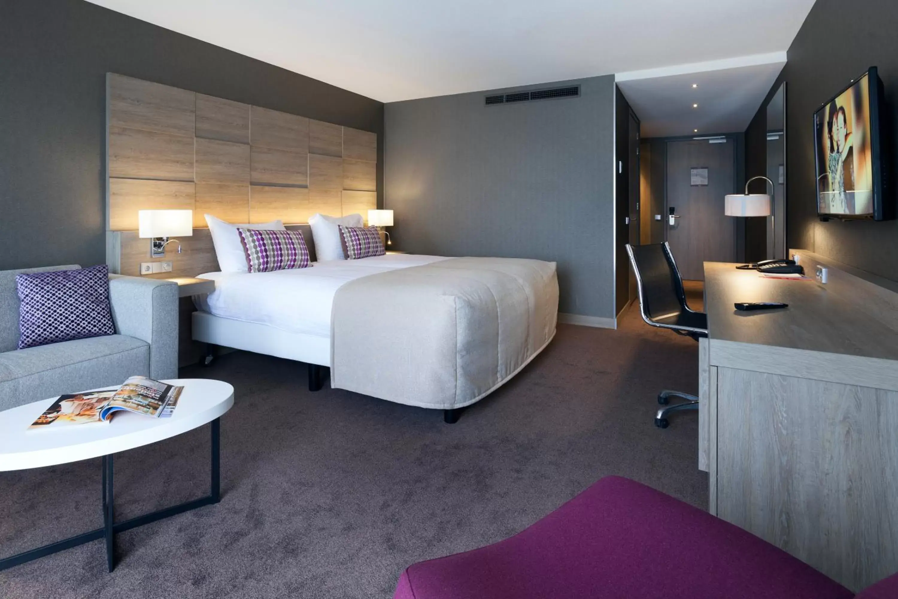 Bedroom, Bed in Van der Valk Hotel Haarlem
