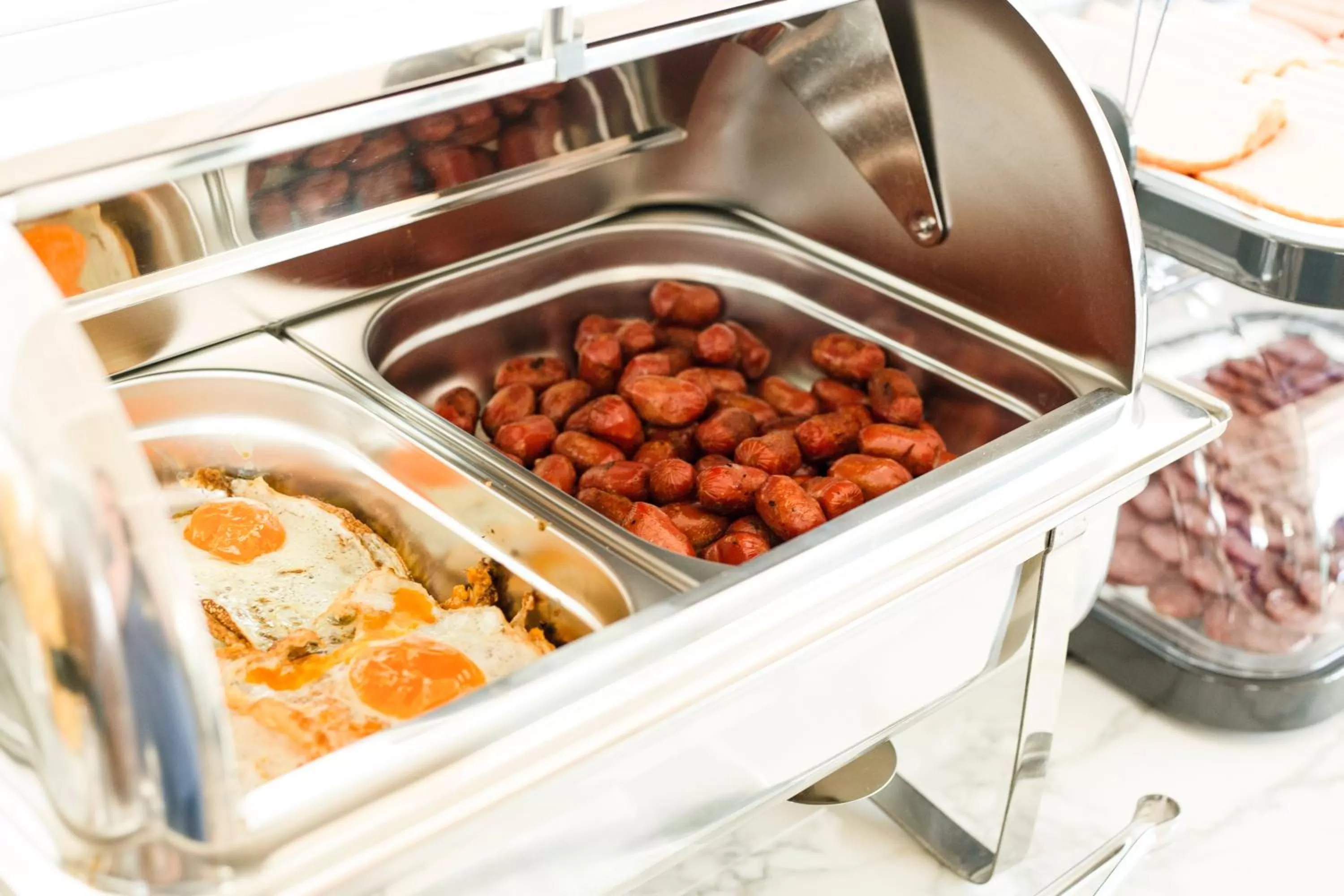 Food and drinks in Hotel Premium