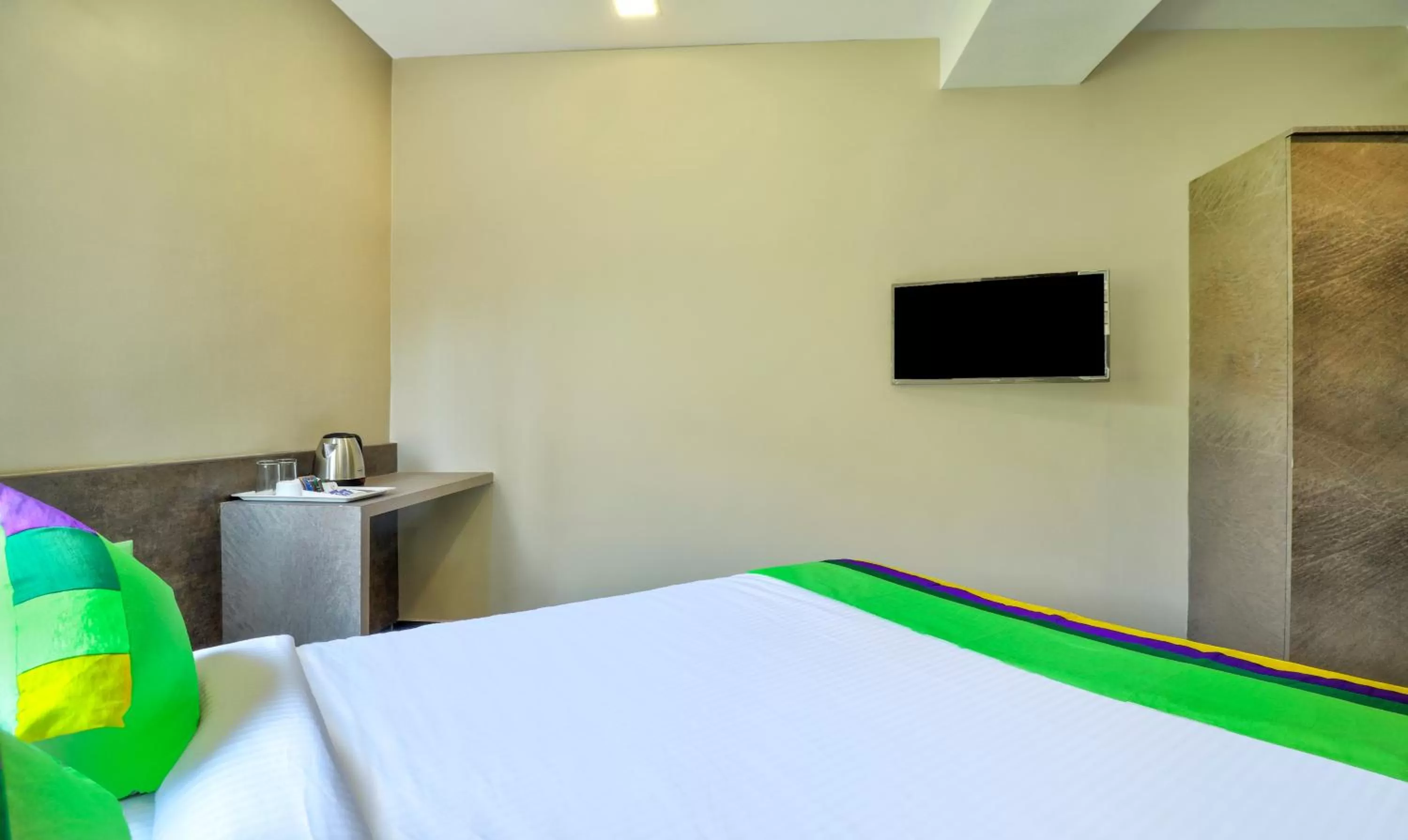 Bedroom, Bed in Treebo Sriz Cozy Seethamadhara