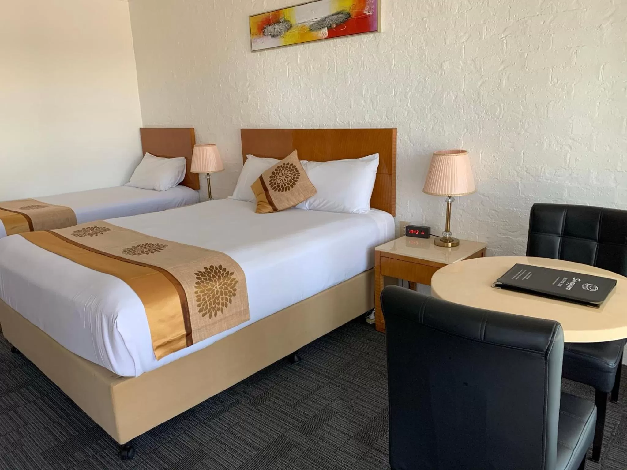 Bedroom, Bed in Swaggers Motor Inn