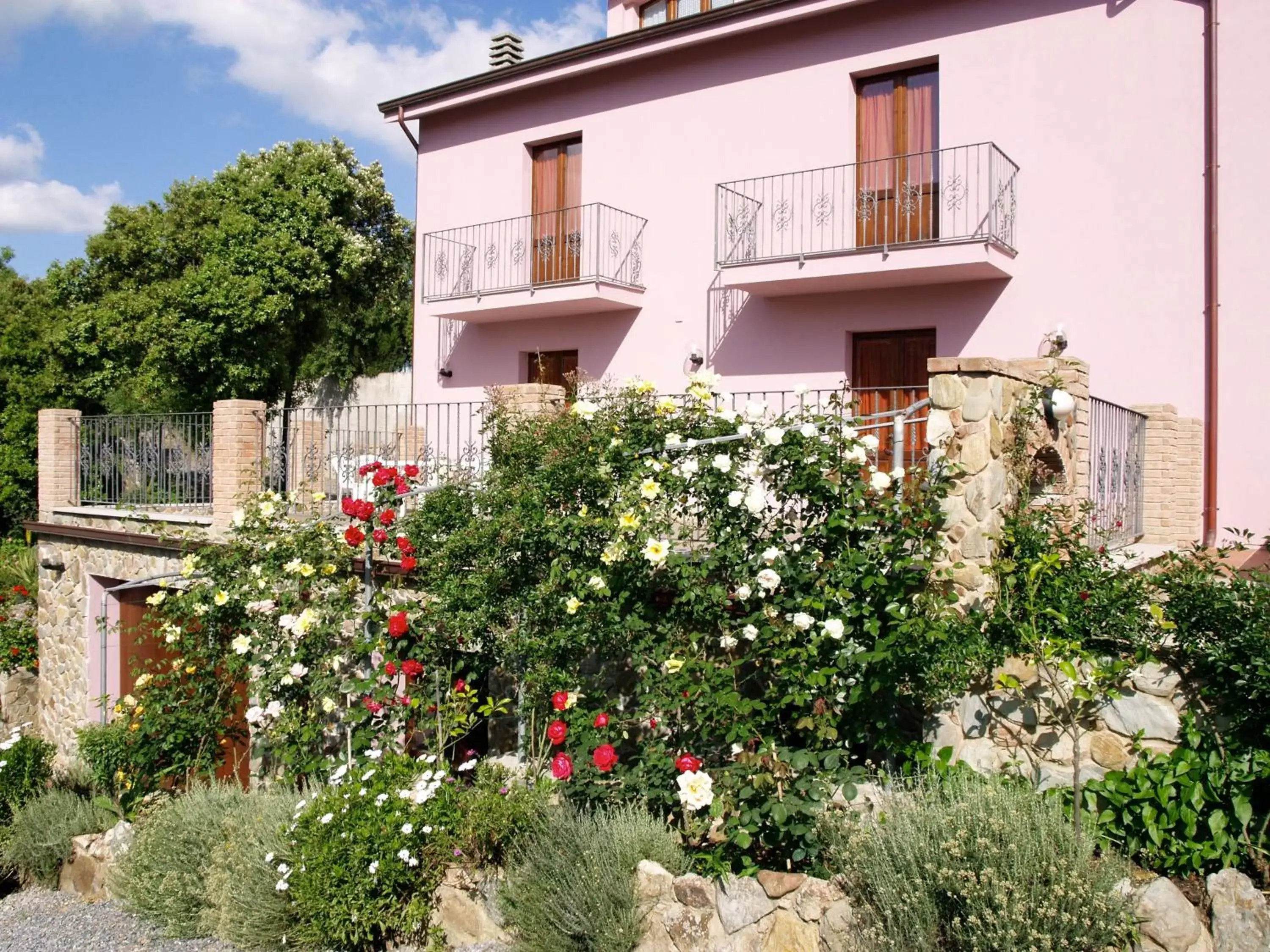 Facade/entrance, Property Building in Residenza Locci - Rooms & Apartments