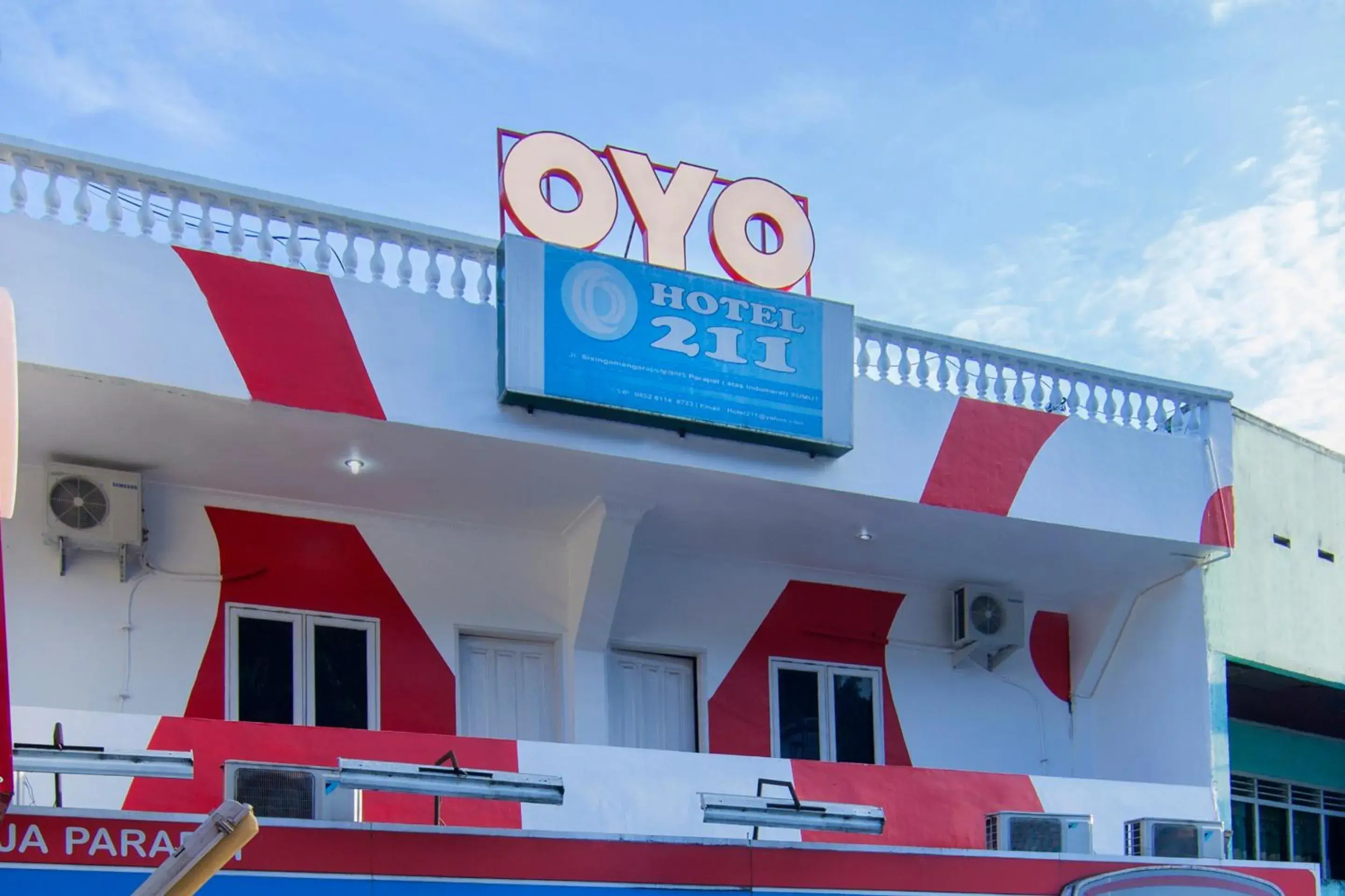 Facade/entrance, Property Building in OYO 2045 Hotel 211