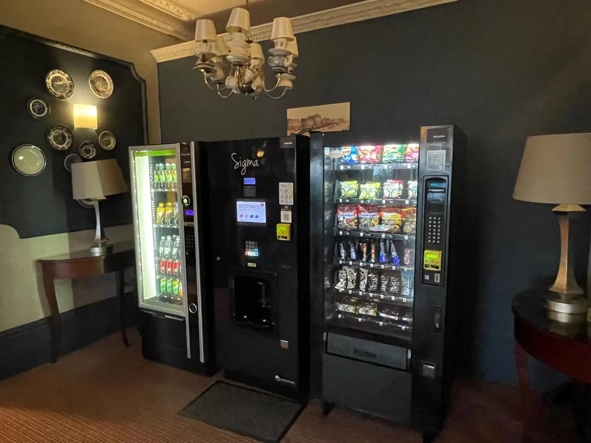 vending machine, Supermarket/Shops in West Rocks Townhouse