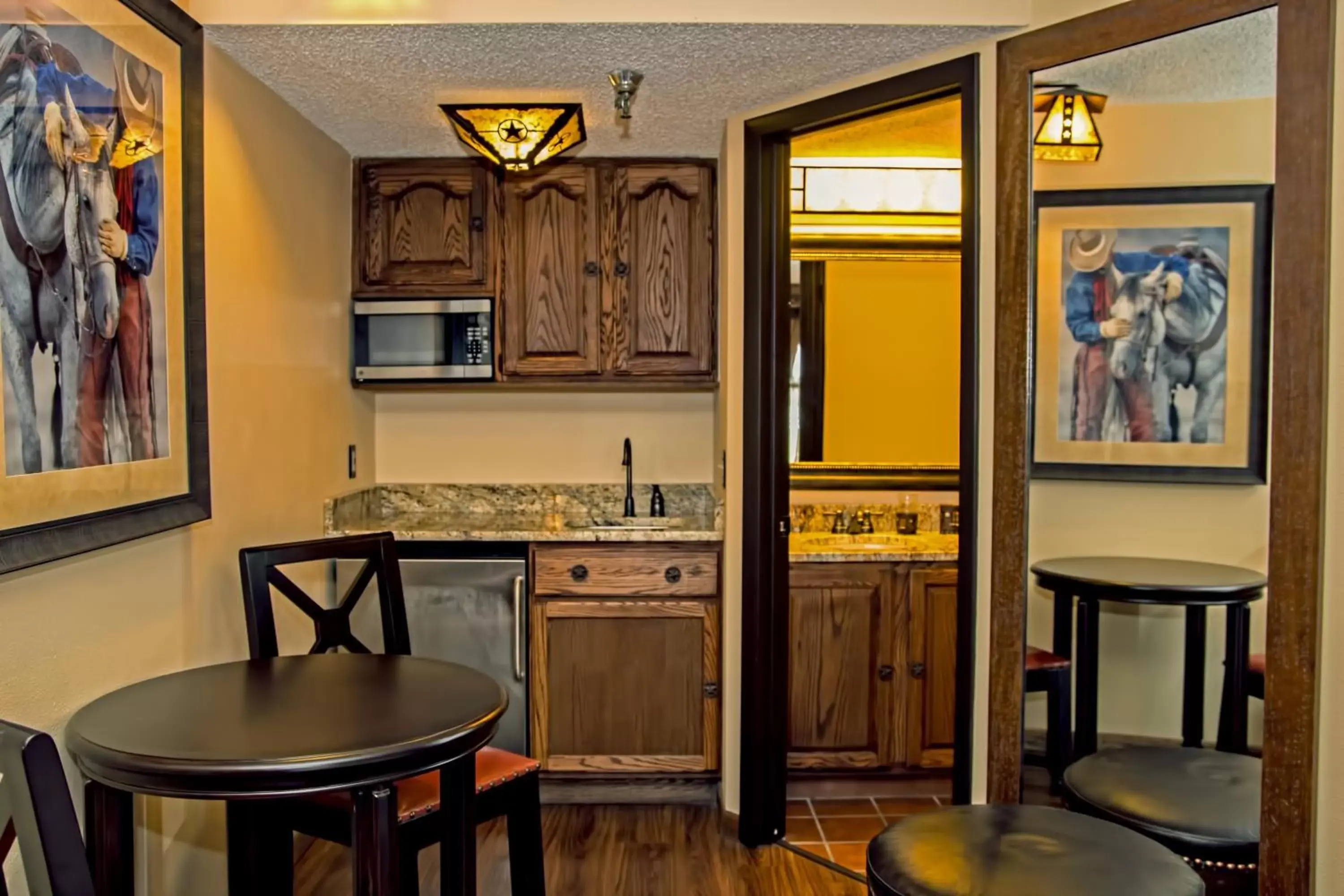 Dining area, Kitchen/Kitchenette in Westgate River Ranch Resort & Rodeo