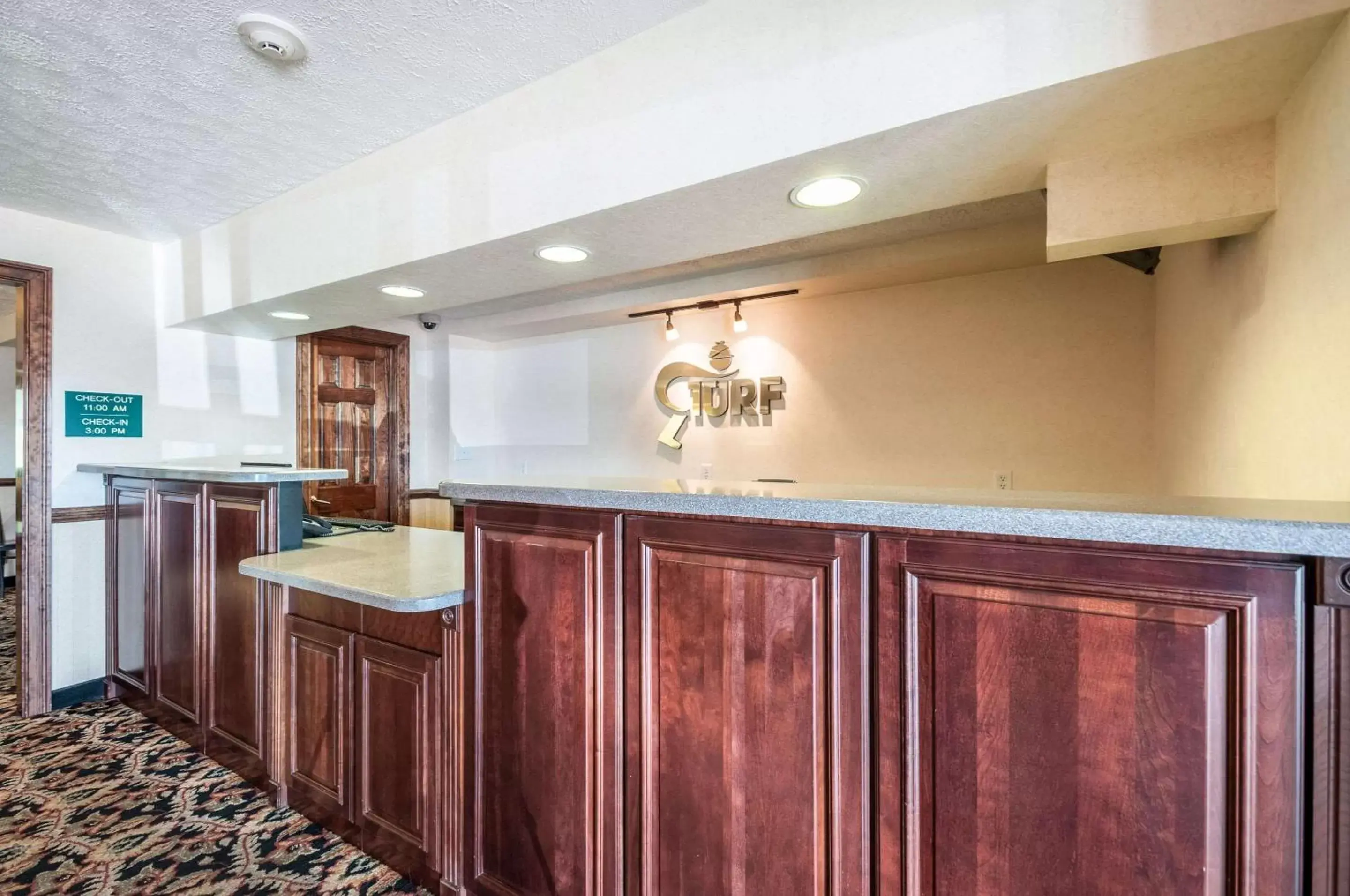 Lobby or reception, Kitchen/Kitchenette in Rodeway Inn and Suites - Charles Town,WV