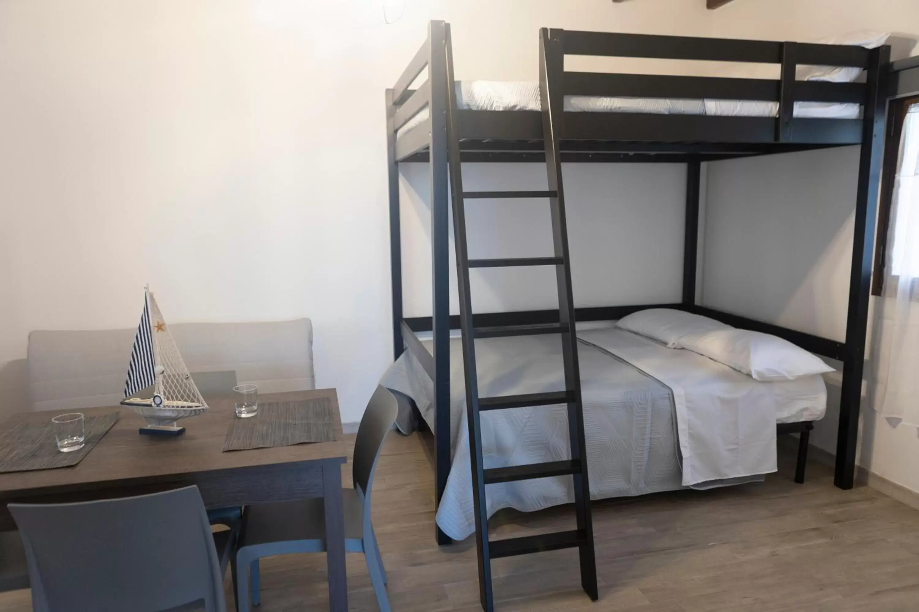 Bunk Bed in MrBrown - Cinzia Resort Beach