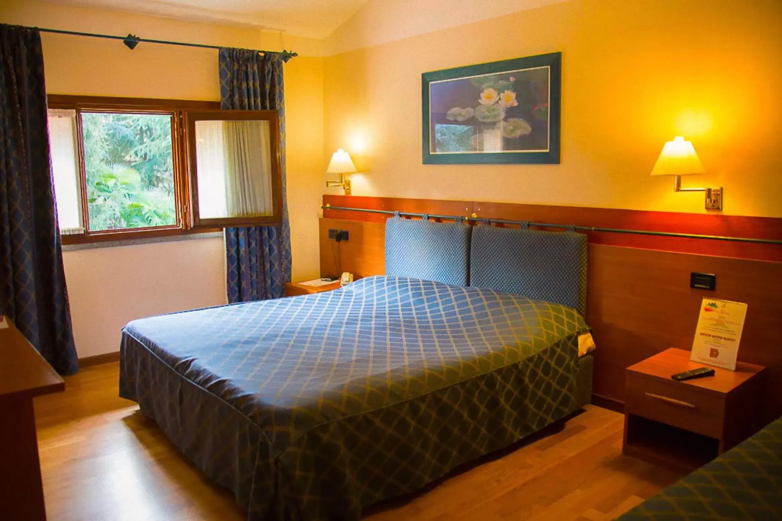 Bed, Room Photo in Hotel Ristorante La Perla