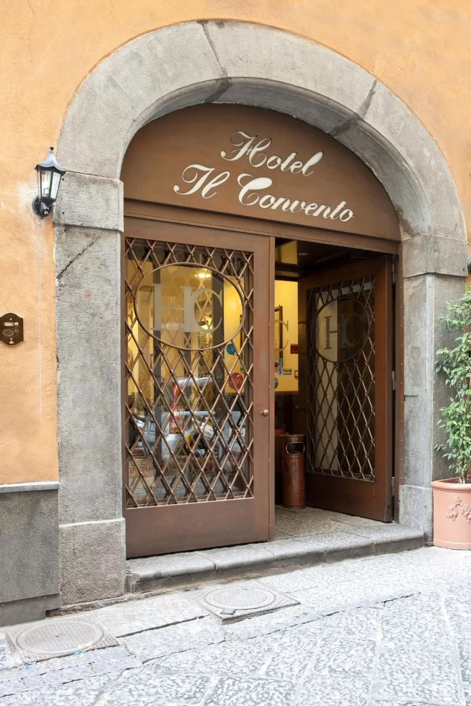 Facade/entrance in Hotel Il Convento