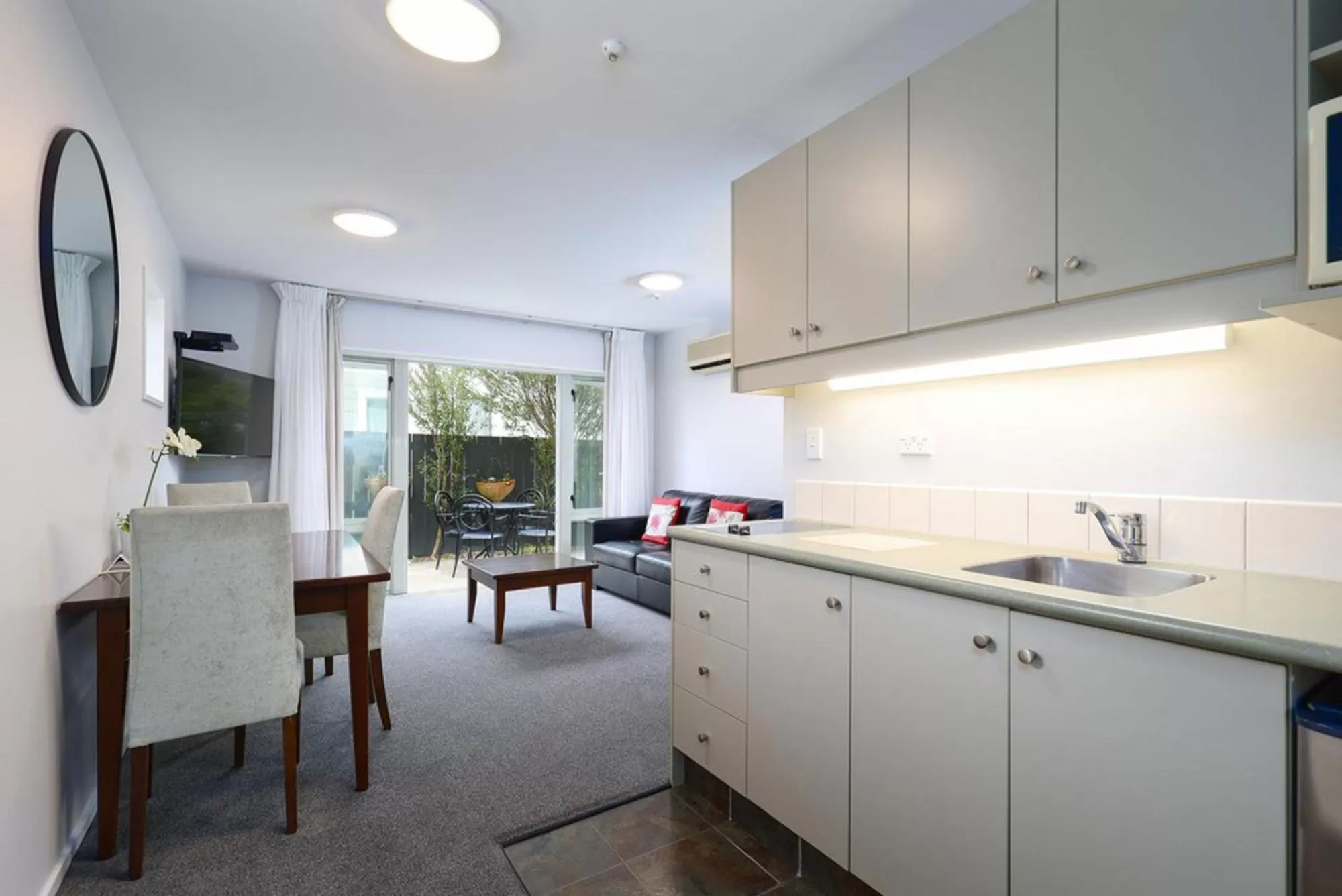 Kitchen or kitchenette in Chelsea Park Motor Lodge