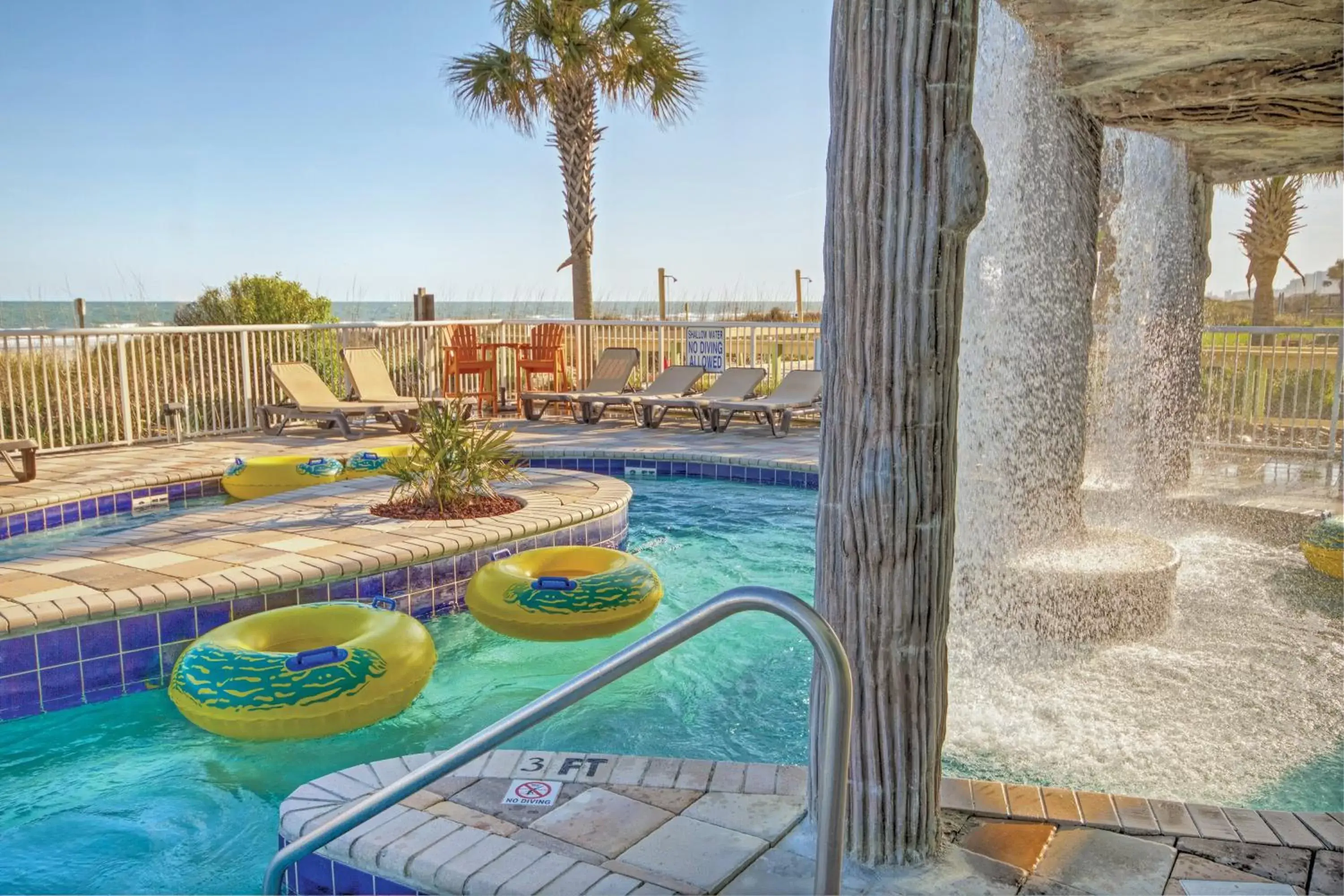 Swimming Pool in Club Wyndham Towers on the Grove