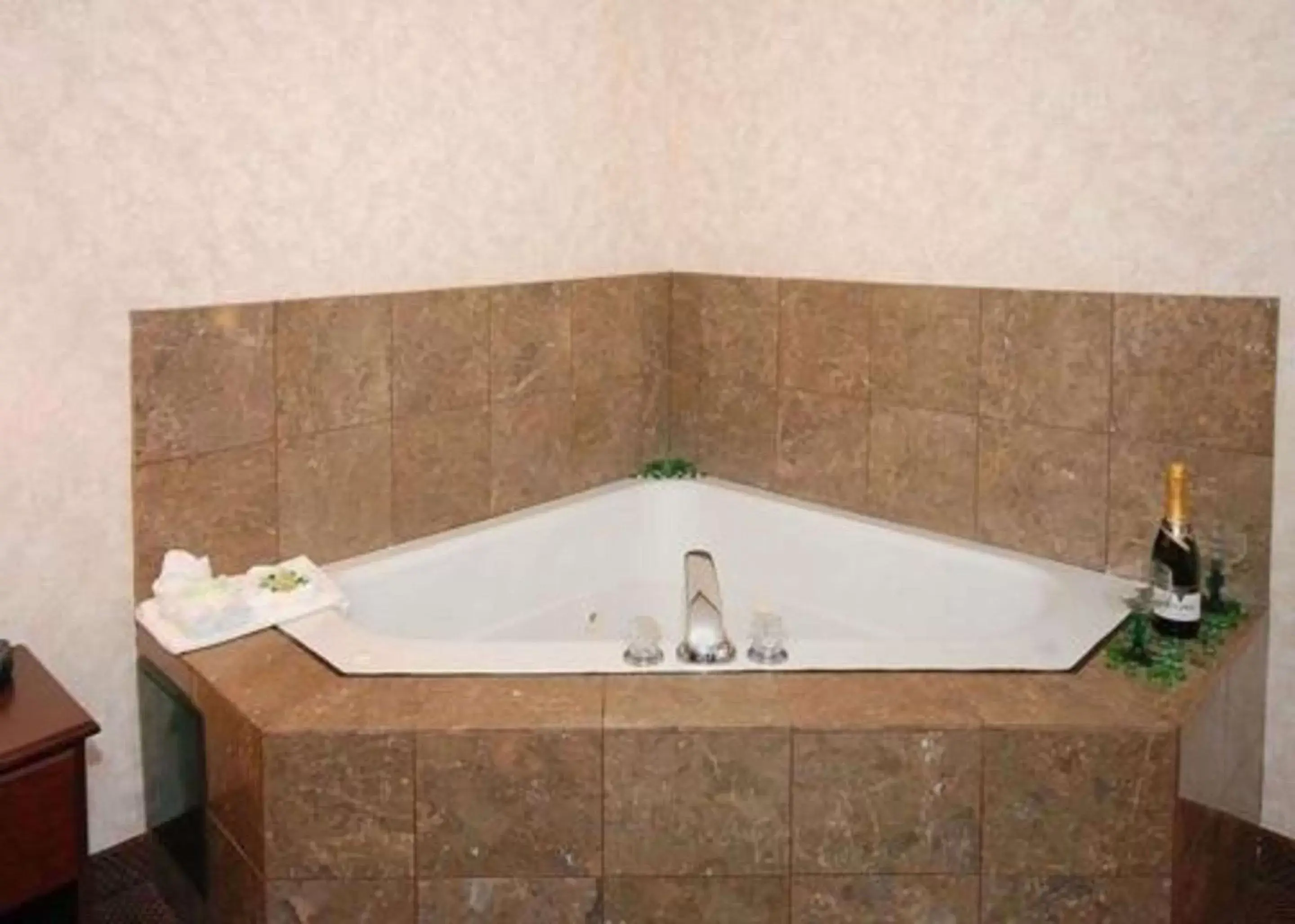 Photo of the whole room, Bathroom in Quality Inn & Suites Tarboro - Kingsboro