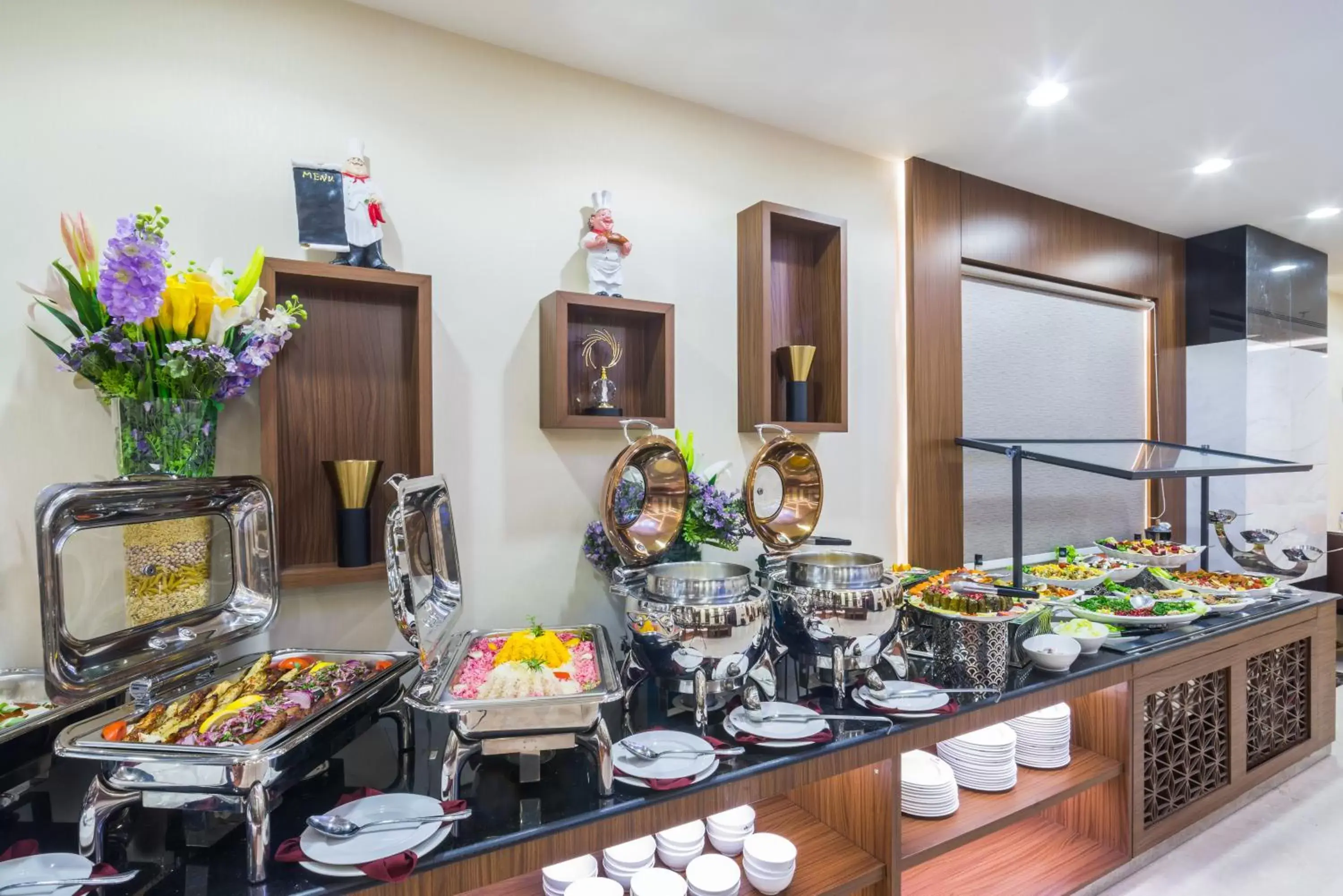 Restaurant/places to eat in Al Malqa Elite Hotel Restaurant/places to eat in Al Malqa Elite Hotel