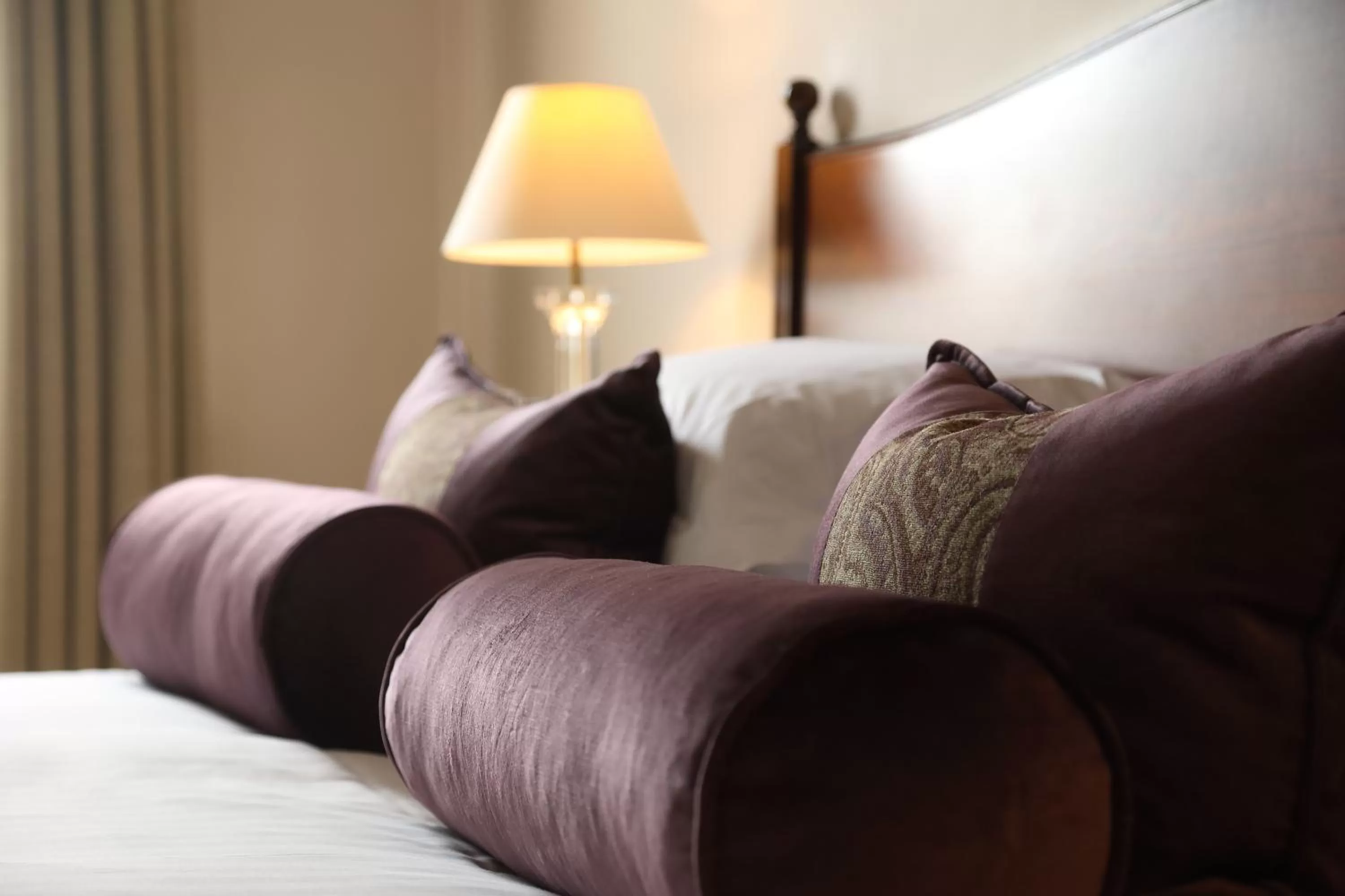 Bedroom, Bed in Macdonald Compleat Angler