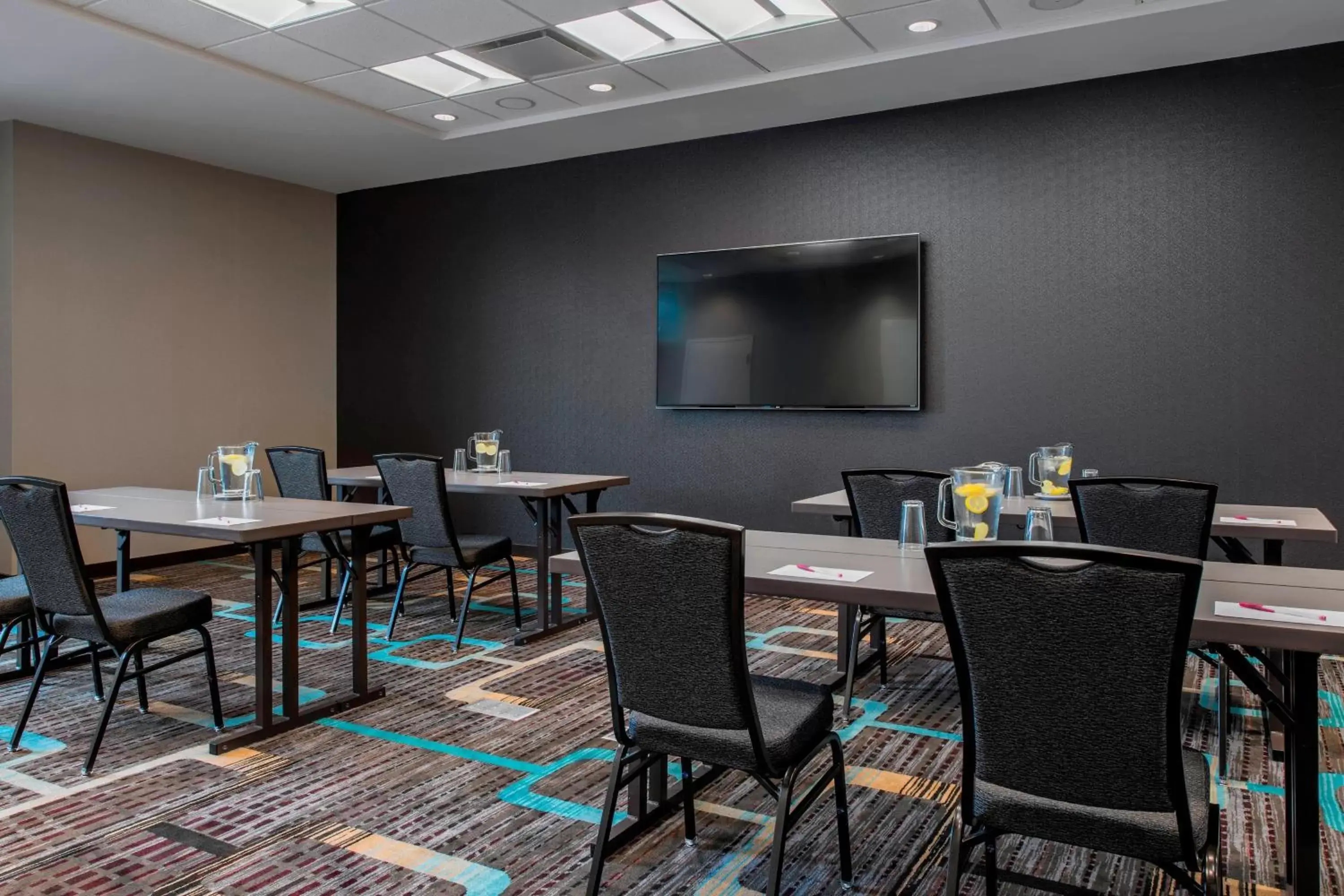 Meeting/conference room in Residence Inn by Marriott Regina