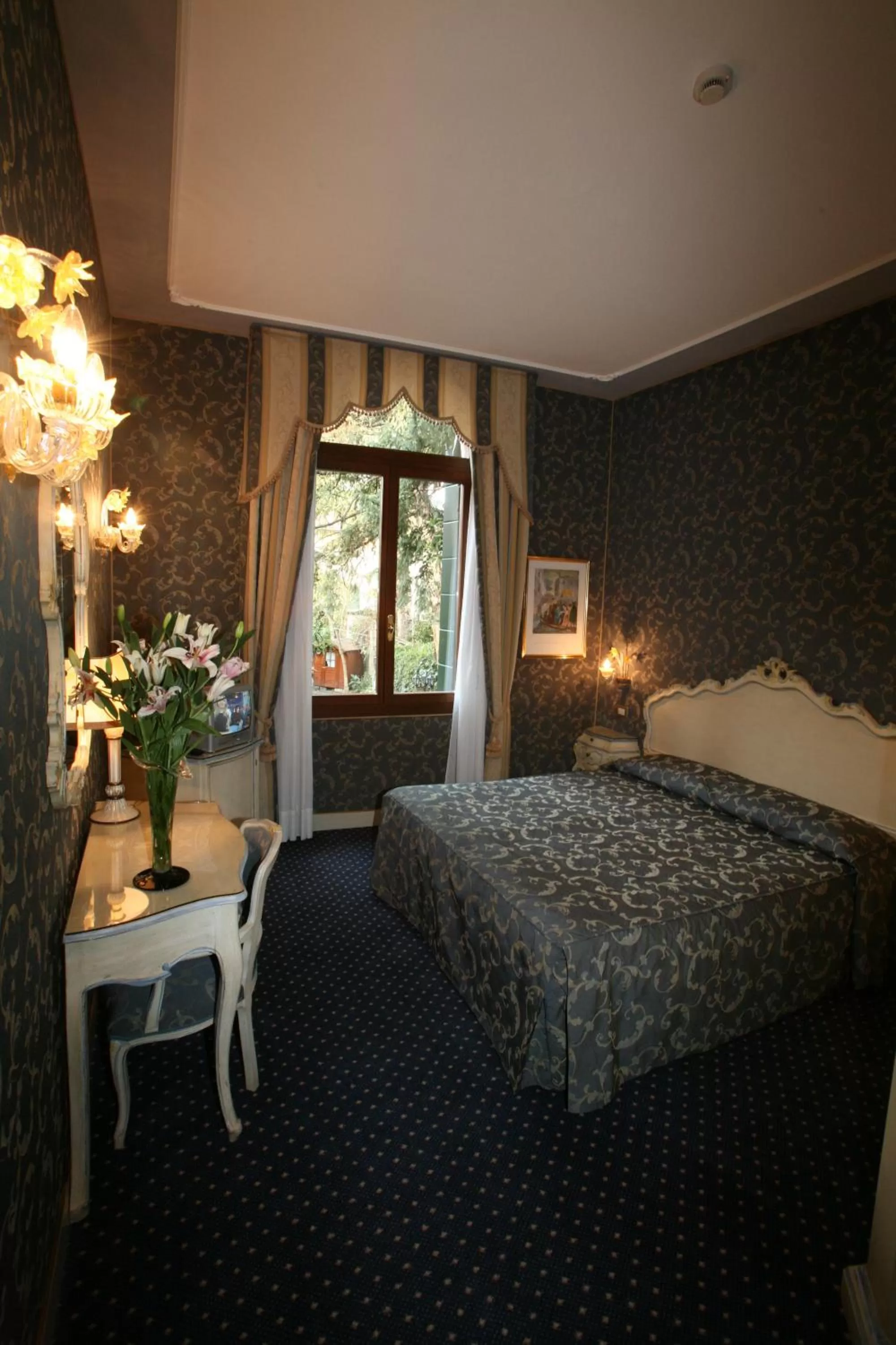 Photo of the whole room, Bed in Locanda Ca' del Brocchi