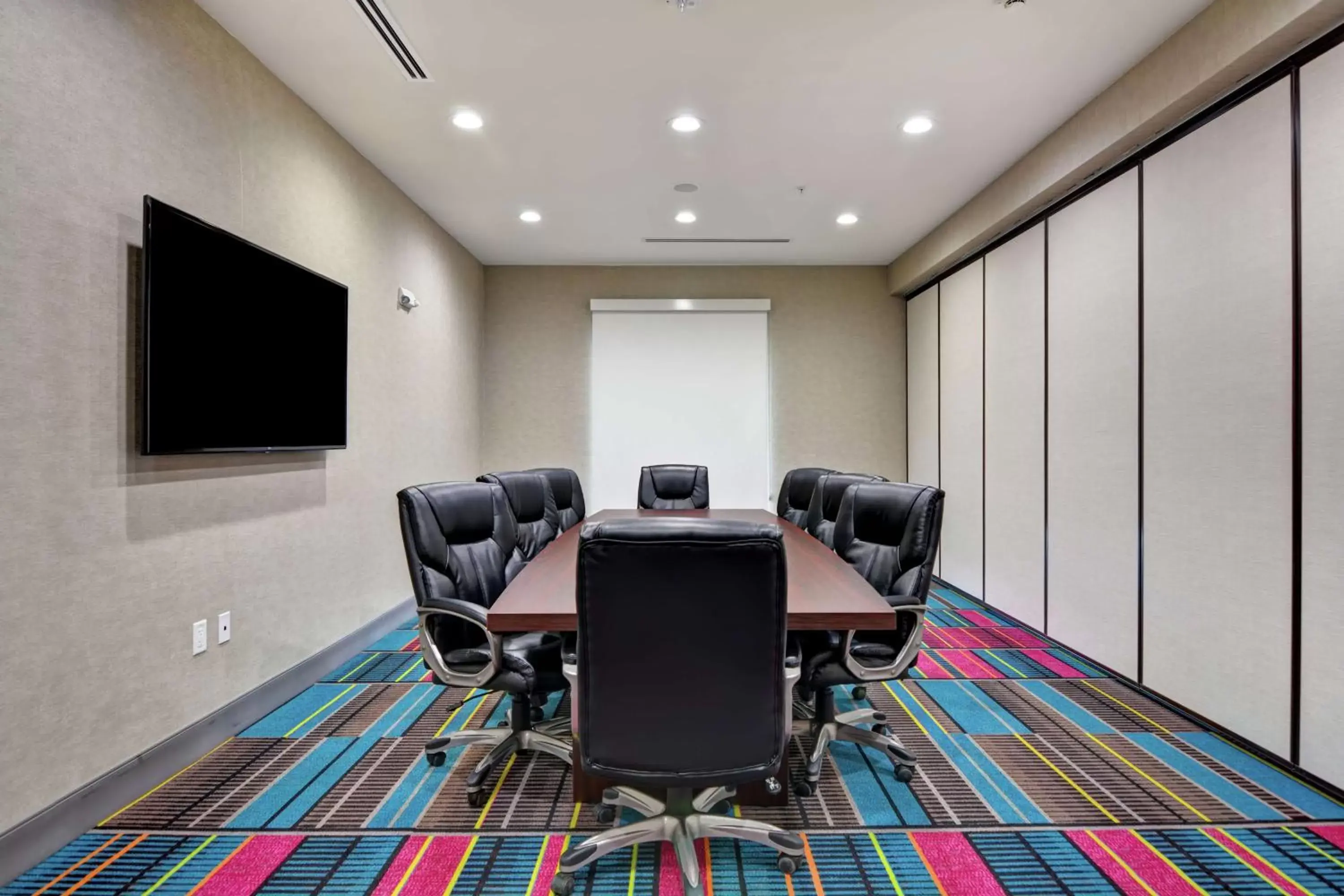 Meeting/conference room in Home2 Suites By Hilton Pecos Tx