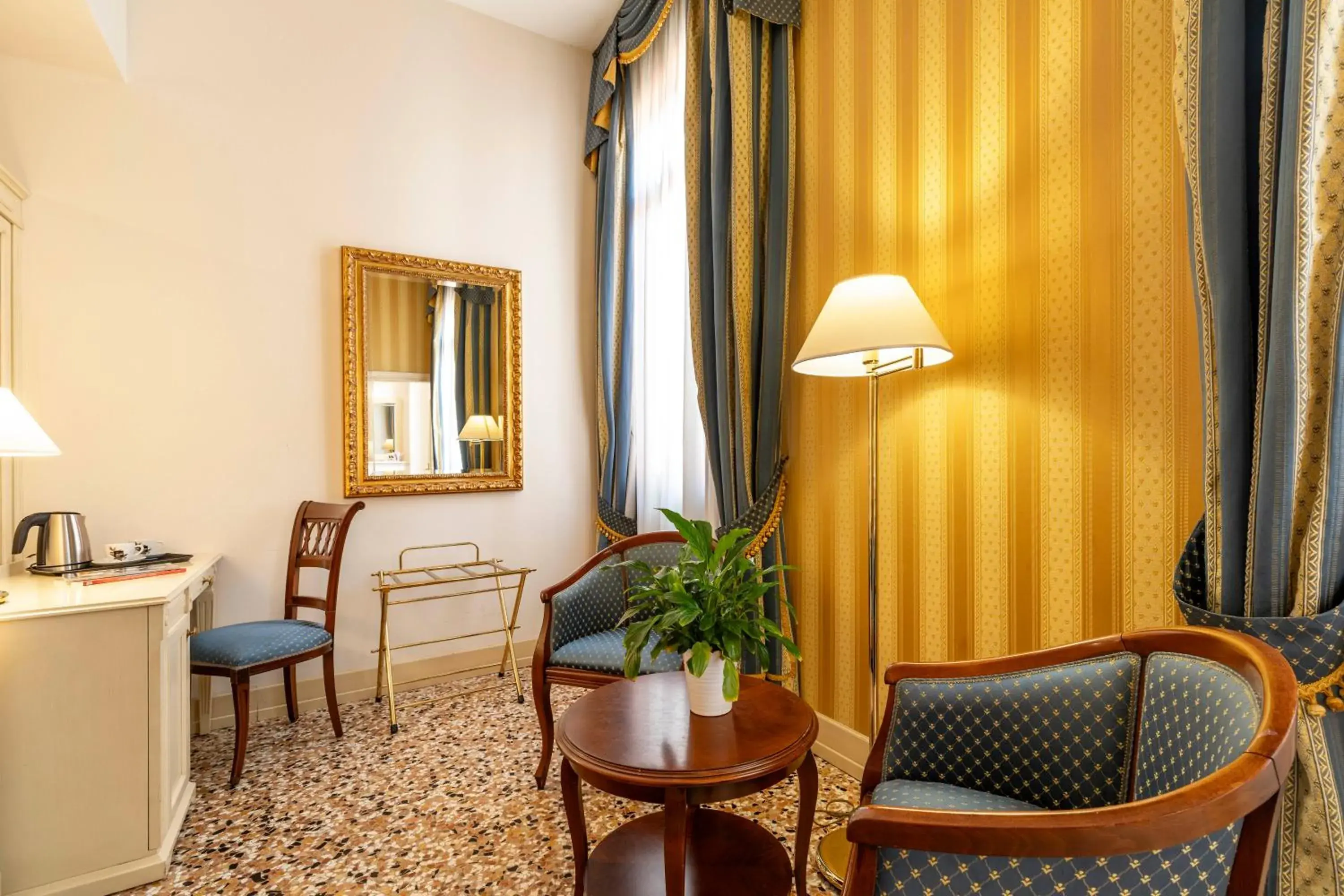 Seating Area in Hotel Bella Venezia