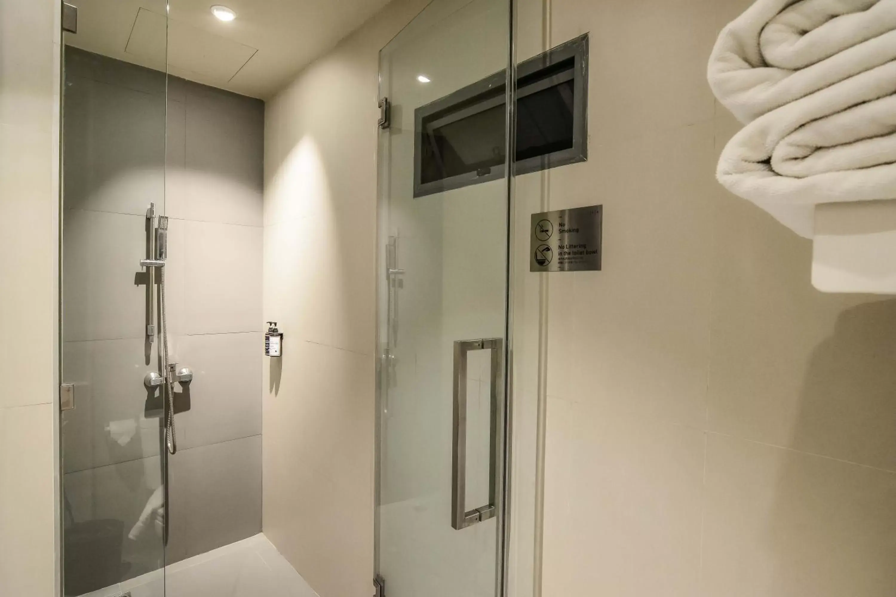 Shower, Bathroom in THA City Loft Hotel by TH District