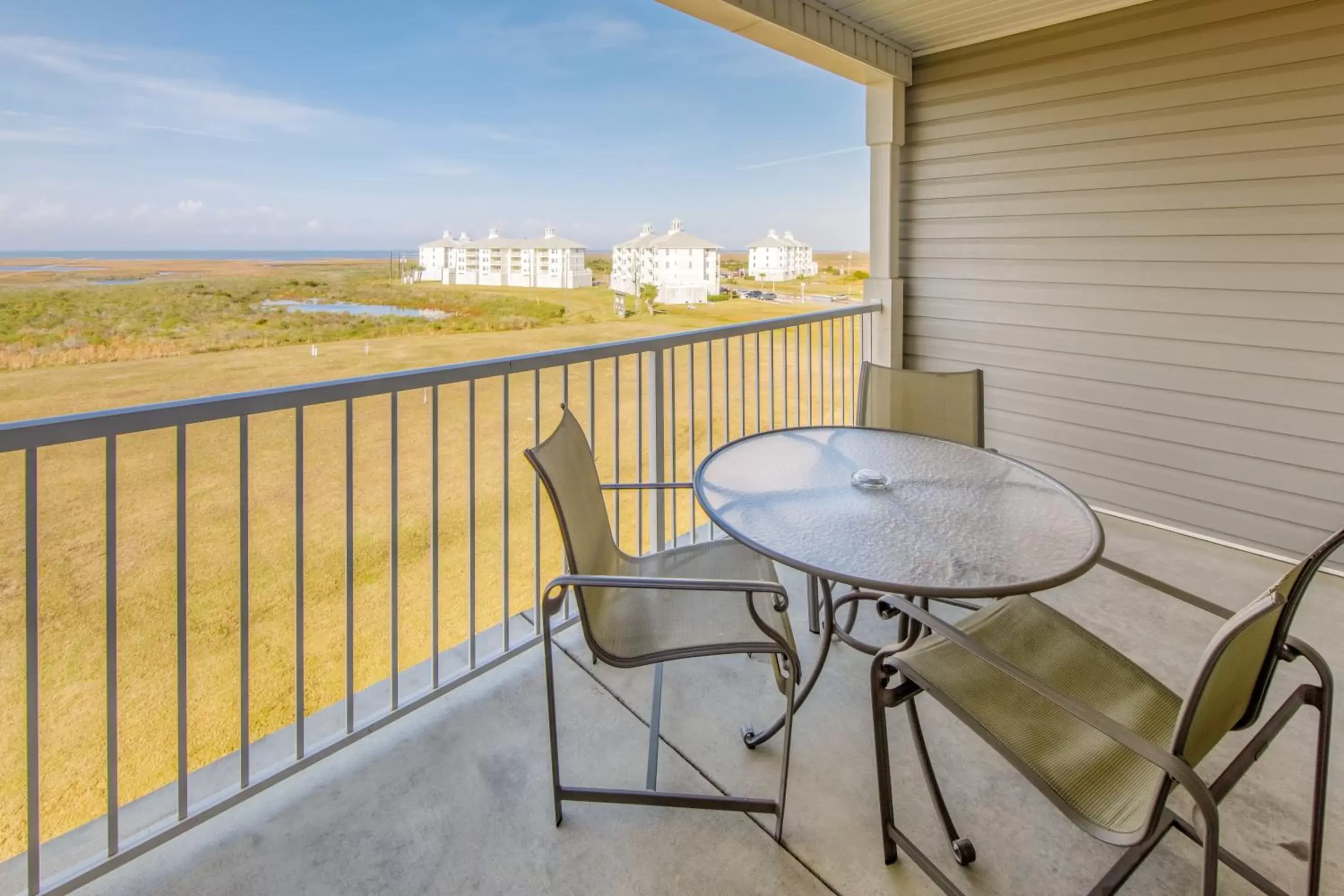 Photo of the whole room, Balcony/Terrace in Holiday Inn Club Vacations Galveston Seaside Resort, an IHG Hotel