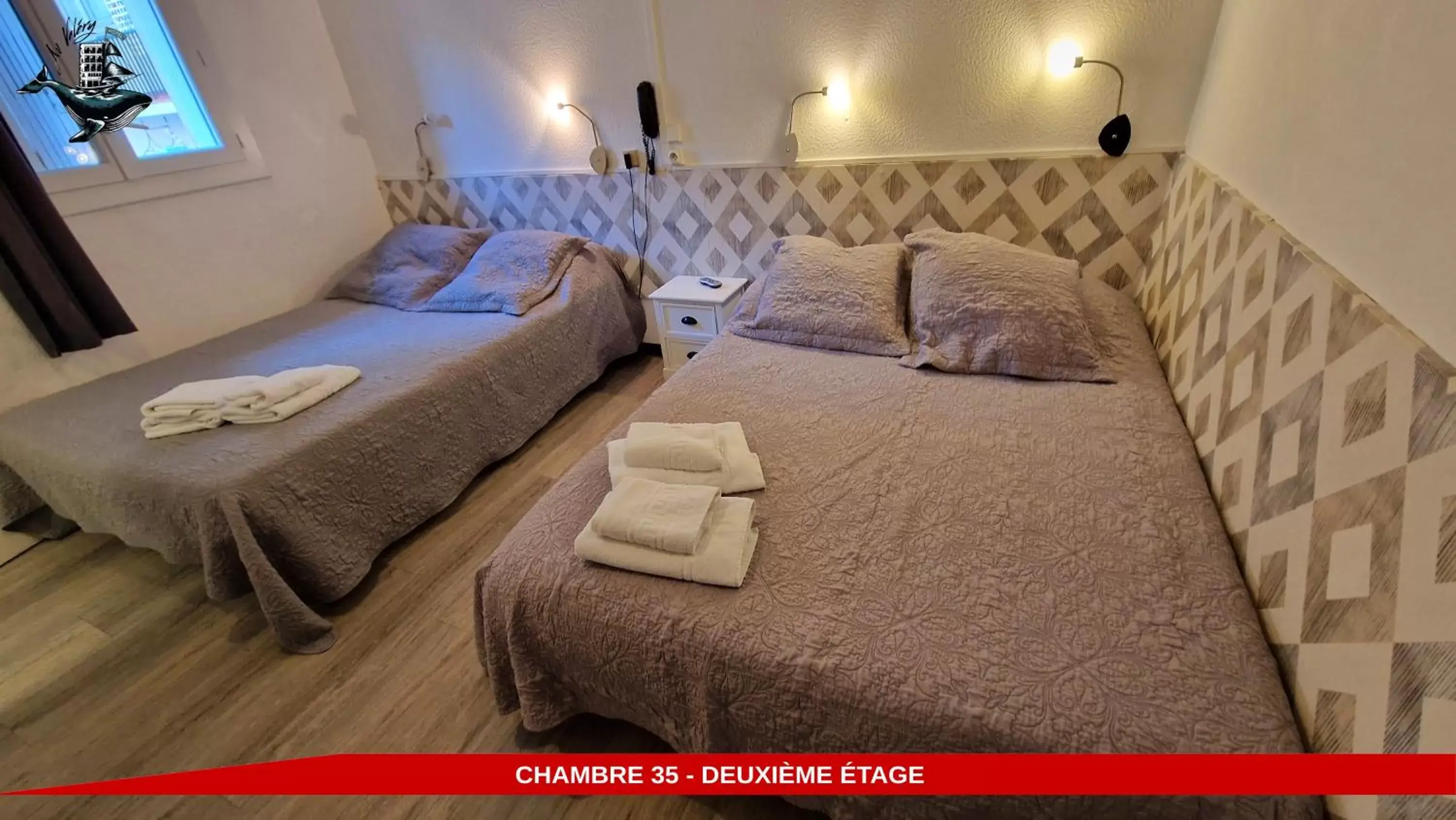 Bed in Hôtel Au Valéry