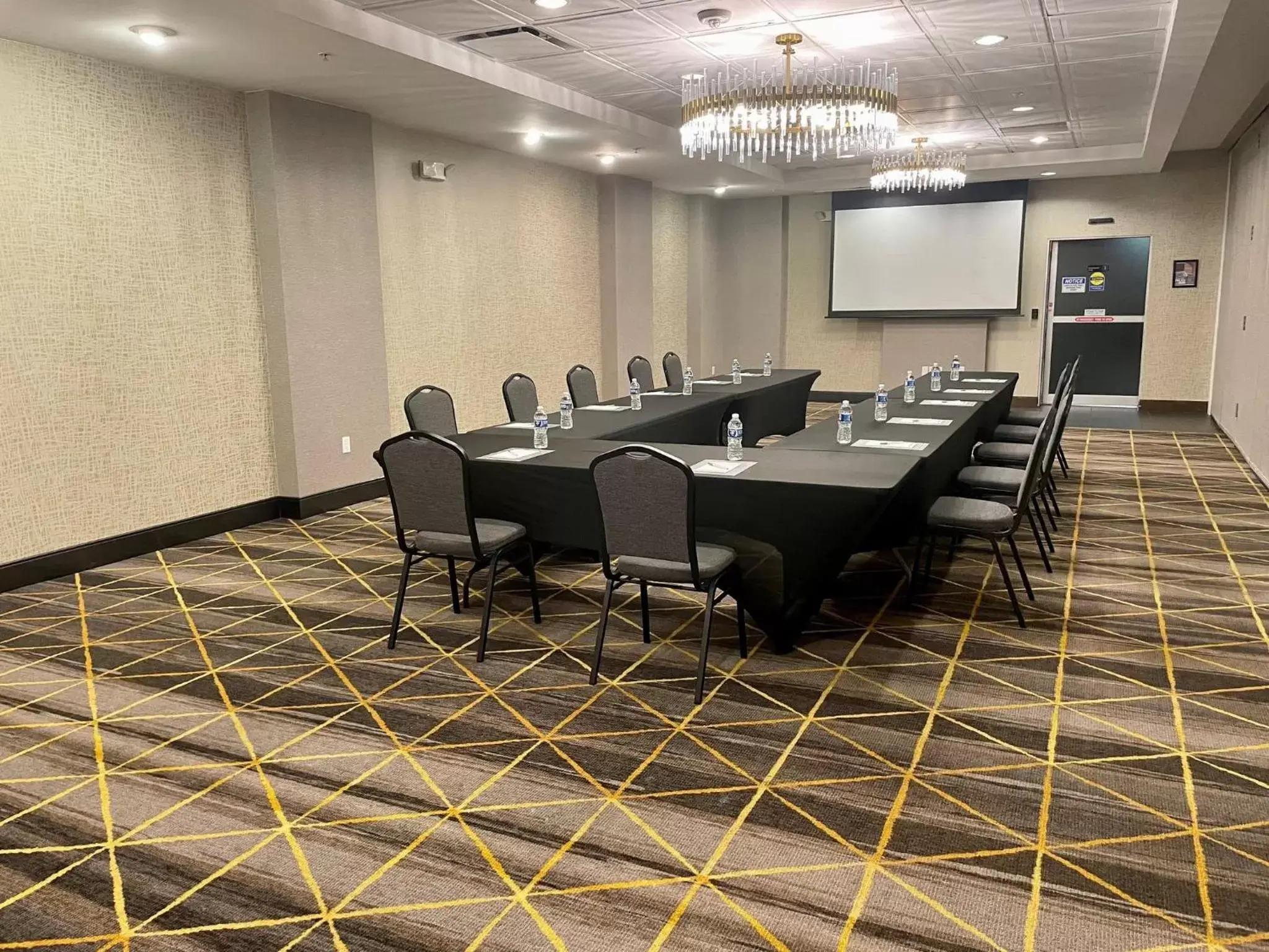 Meeting/conference room in Holiday Inn Lansdale-Hatfield, an IHG Hotel