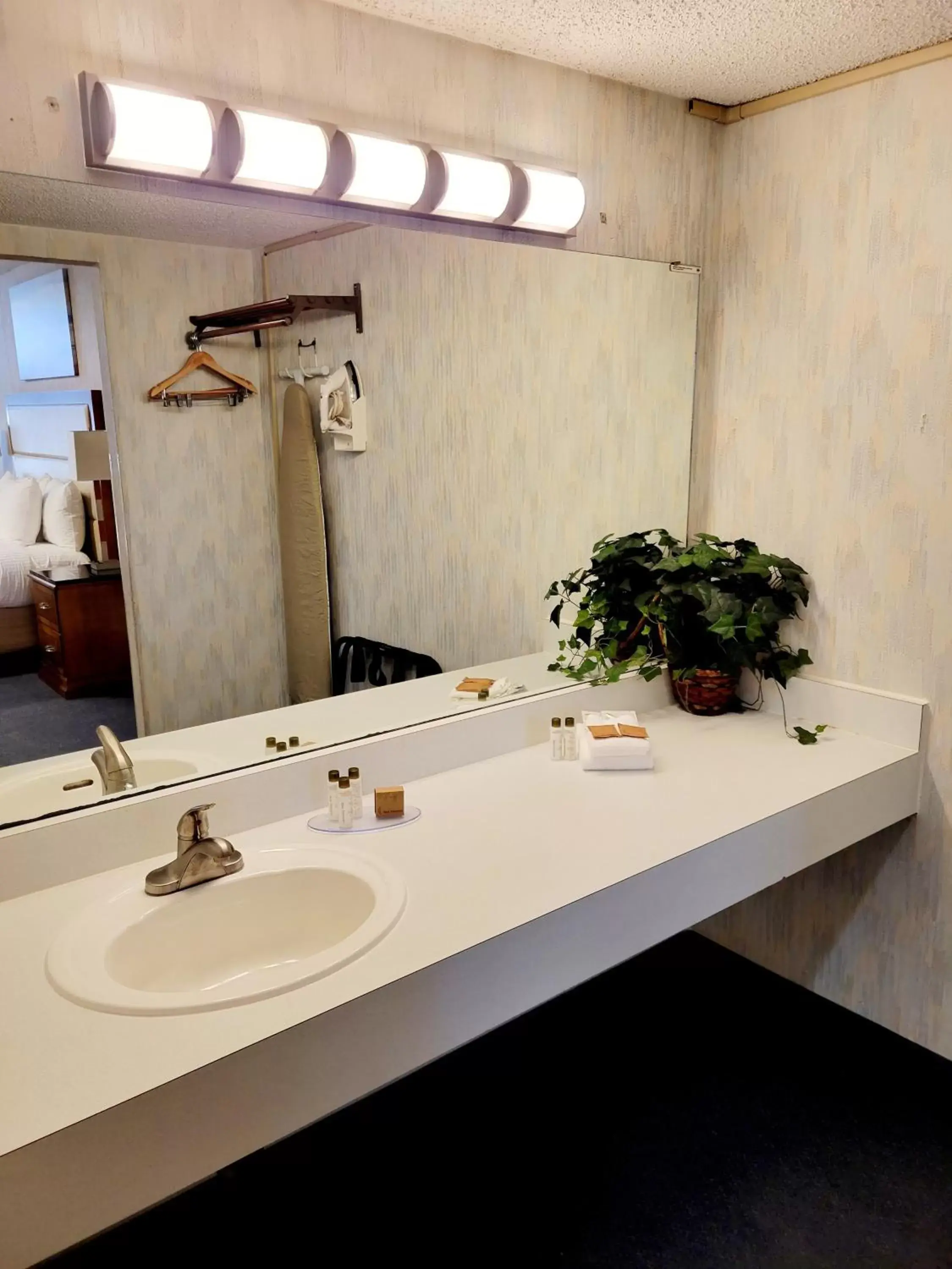 Bathroom in Bangor Grande Hotel Bathroom in Bangor Grande Hotel