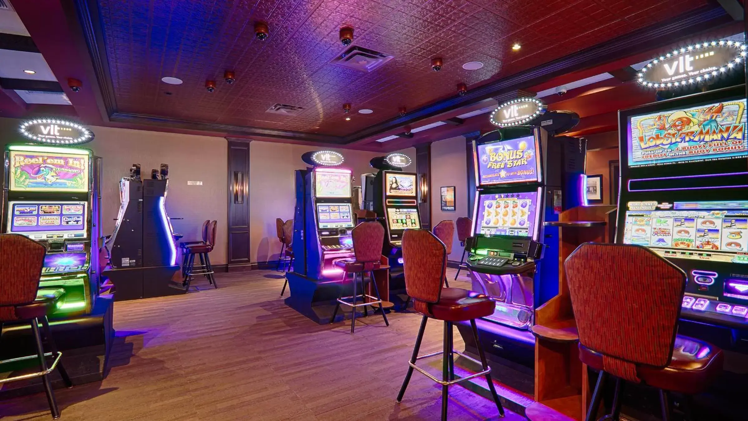 Lounge or bar, Casino in Best Western Wayside Inn