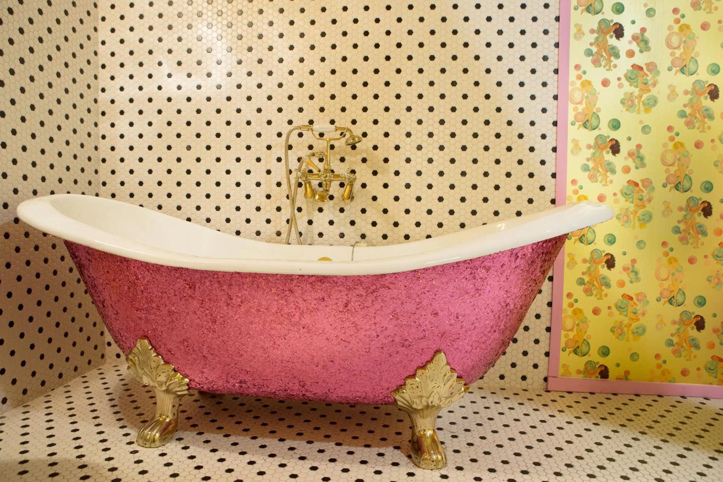 Bathroom in Hicksville Pines Chalets & Motel