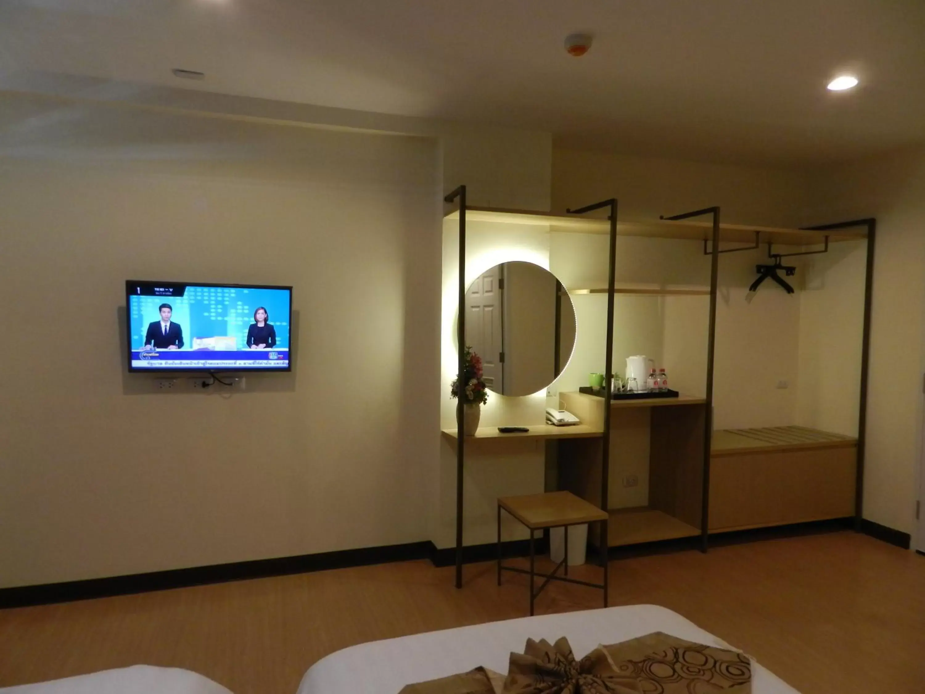 Photo of the whole room, TV/Entertainment Center in Klean Residence Hotel