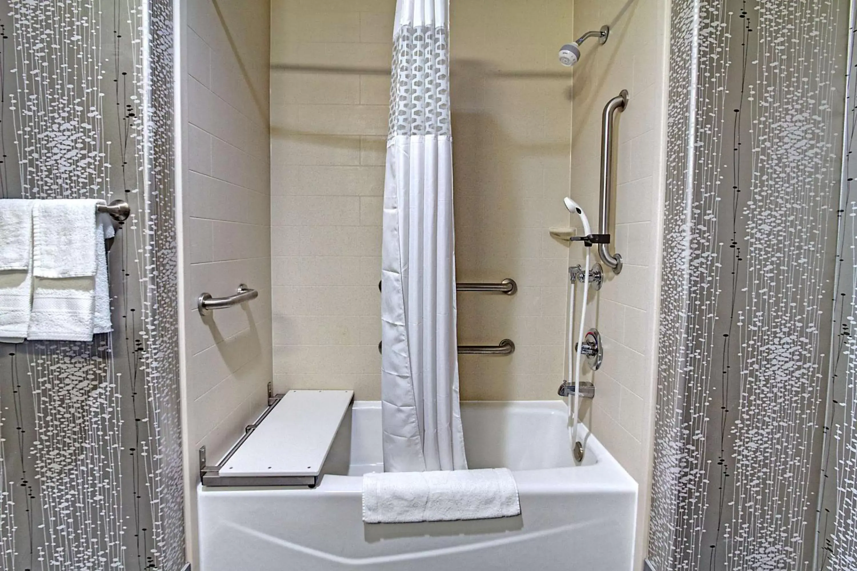 Bathroom in Hampton Inn and Suites Ada Bathroom in Hampton Inn and Suites Ada