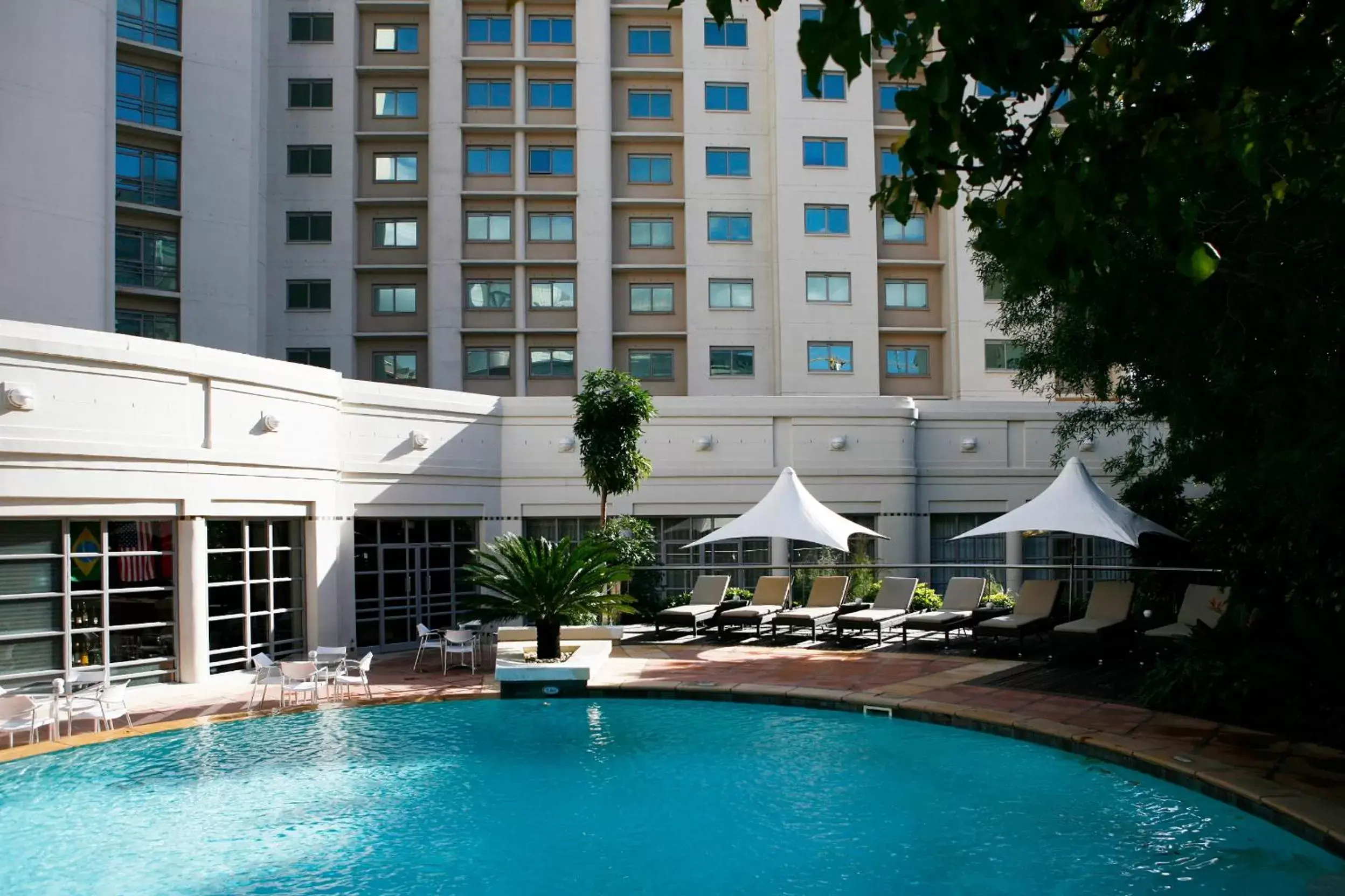 Facade/entrance, Swimming Pool in Southern Sun Waterfront Cape Town