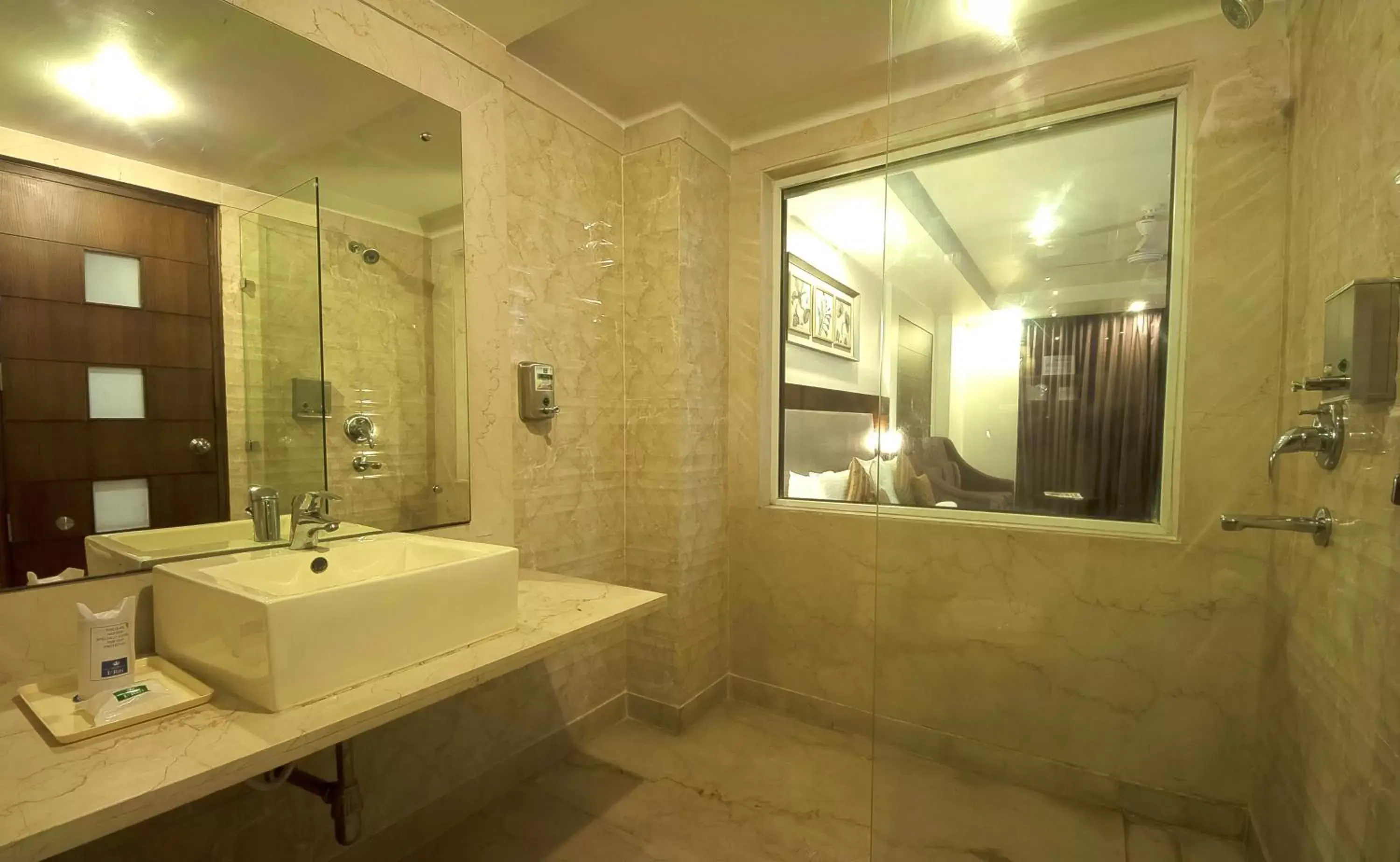Bathroom in Hotel Le Roi