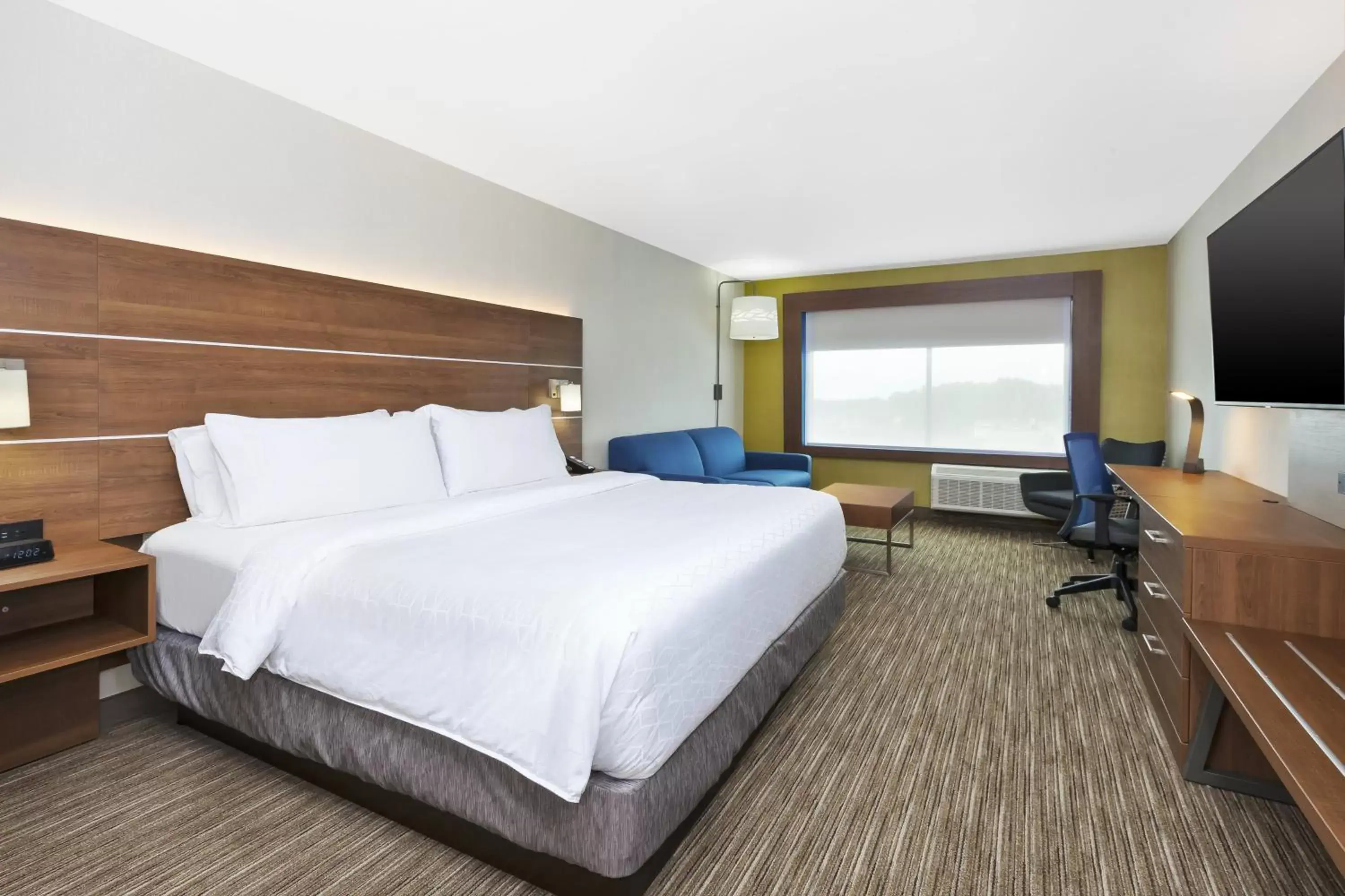 Photo of the whole room in Holiday Inn Express & Suites - Painesville - Concord, an IHG Hotel