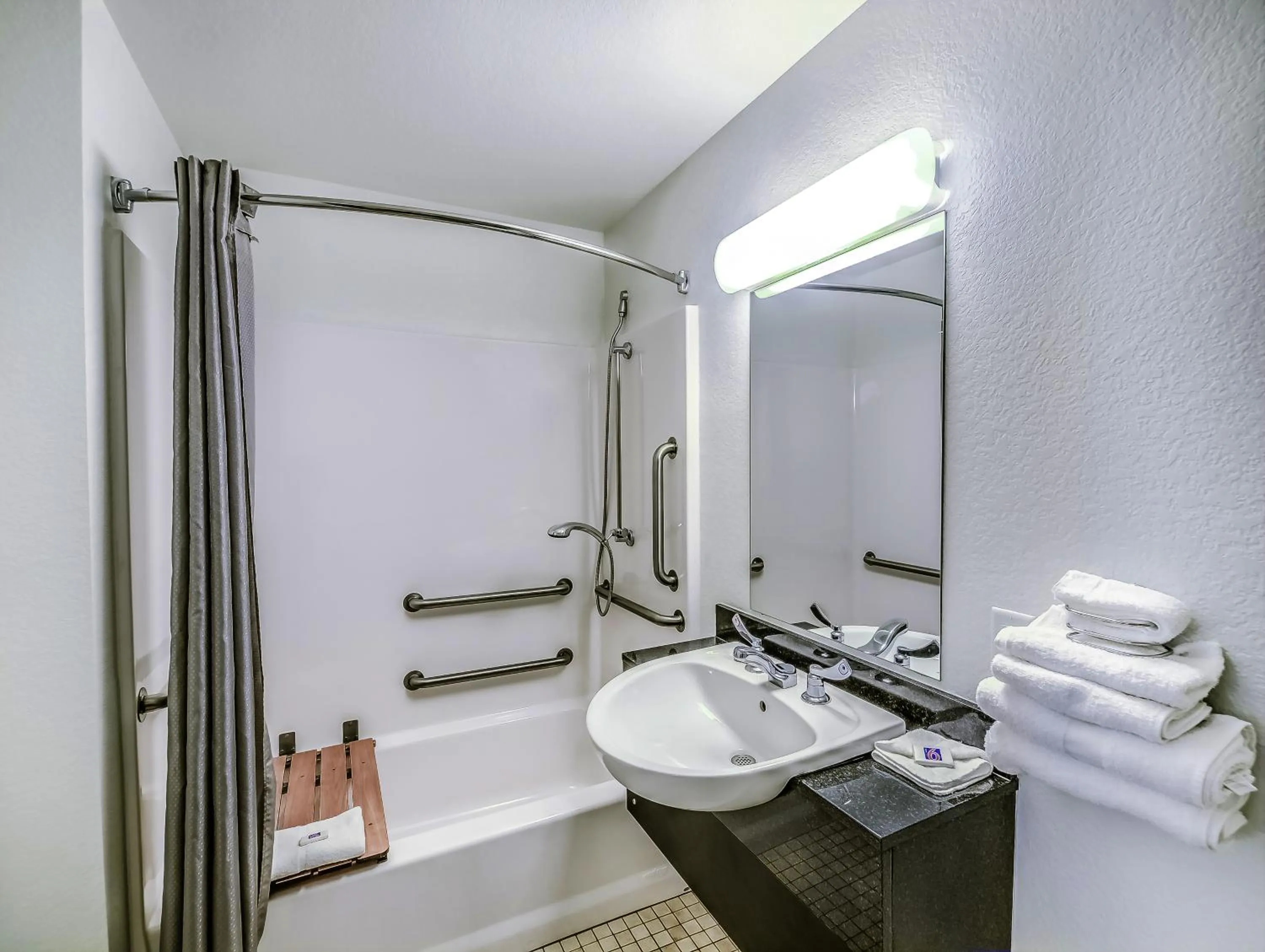 Bathroom in Motel 6 Colorado Springs, CO – South/Metro Area