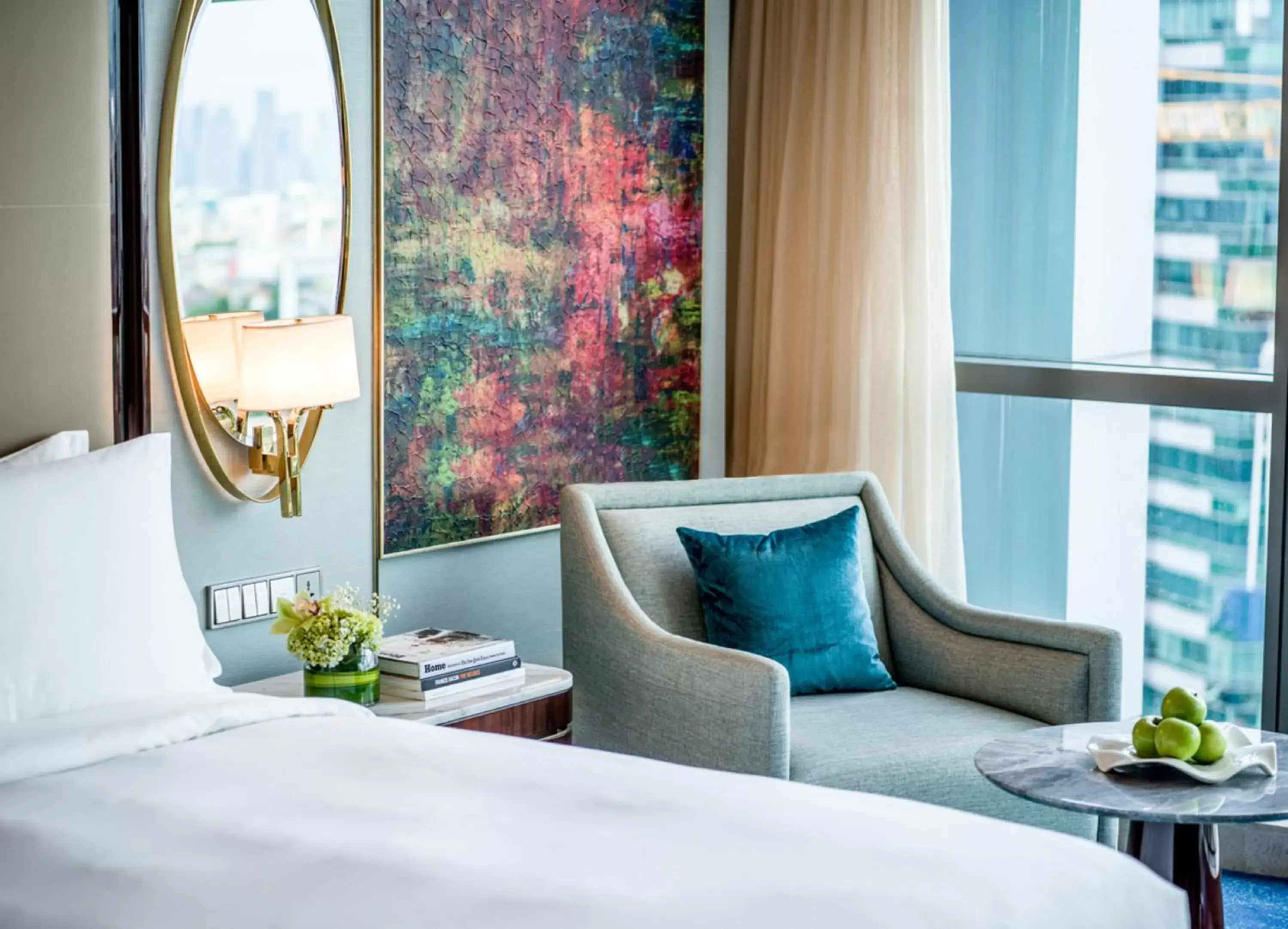 Seating area, Bed in InterContinental Hotels Jakarta Pondok Indah by IHG Seating area, Bed in InterContinental Hotels Jakarta Pondok Indah by IHG