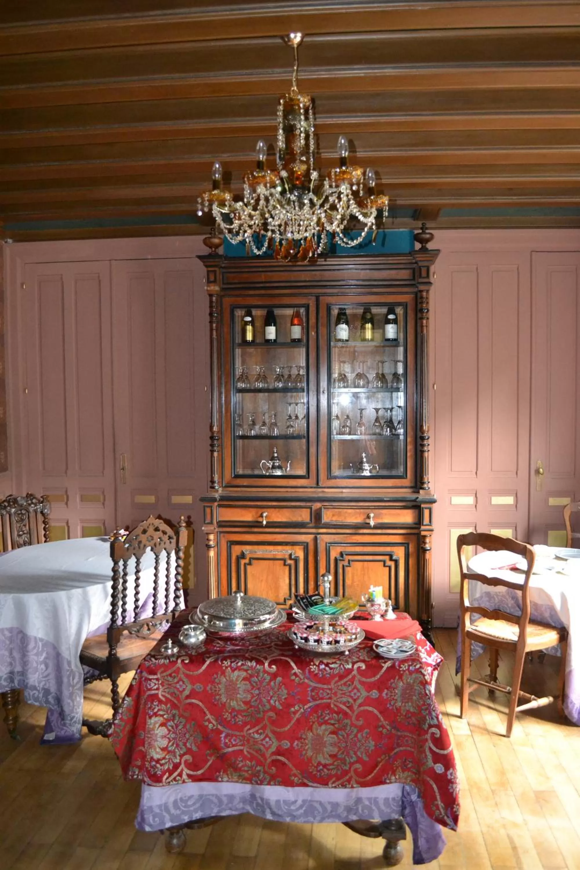 Restaurant/places to eat in Lit en Loire