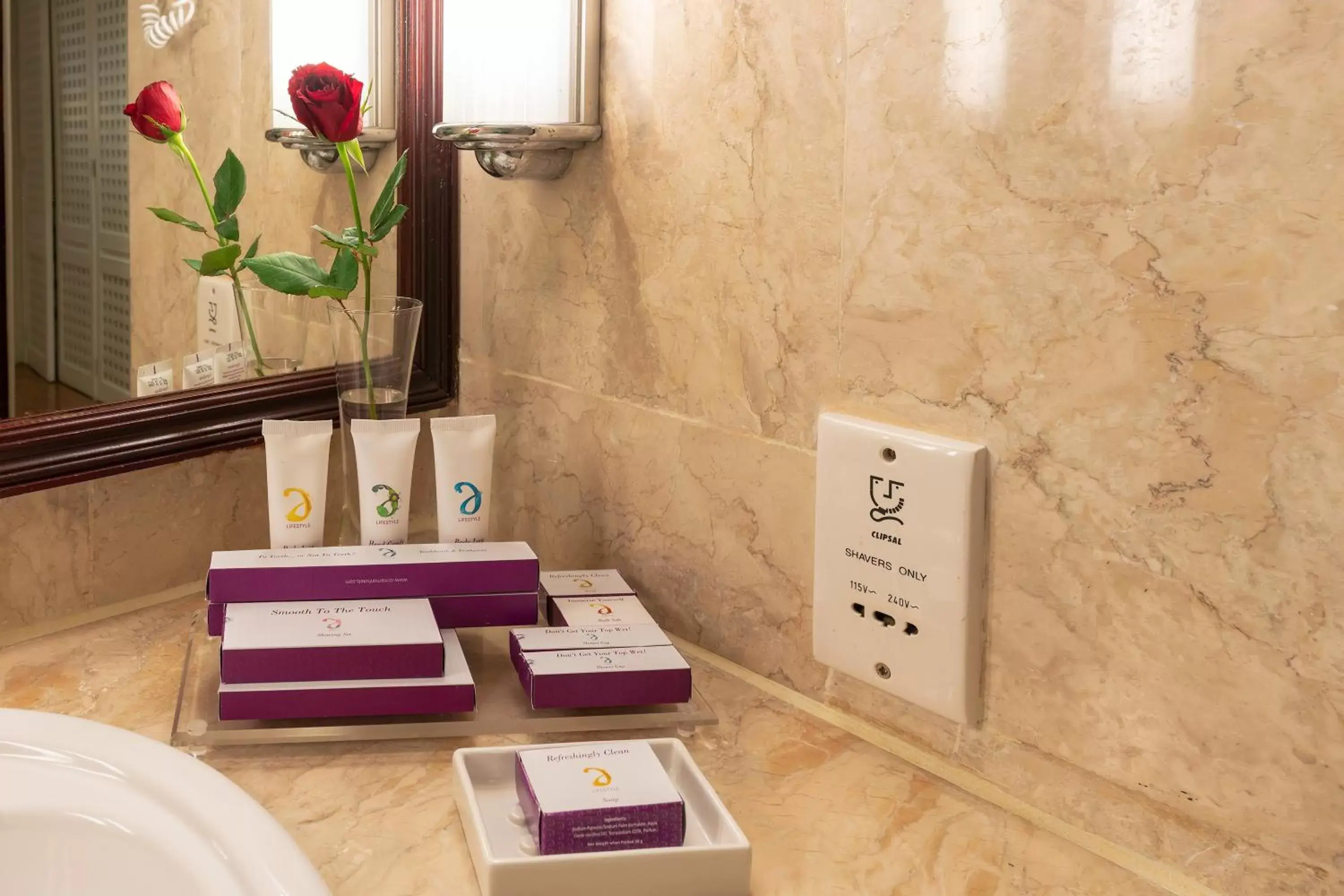 Bathroom in Cinnamon Grand Colombo Bathroom in Cinnamon Grand Colombo