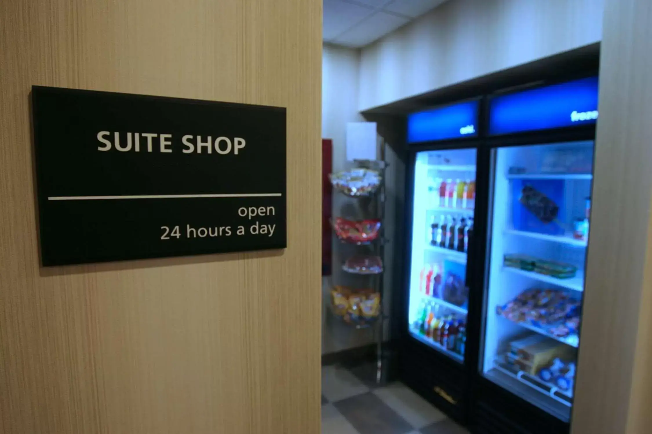 Restaurant/places to eat in Hampton Inn & Suites Red Deer Restaurant/places to eat in Hampton Inn & Suites Red Deer