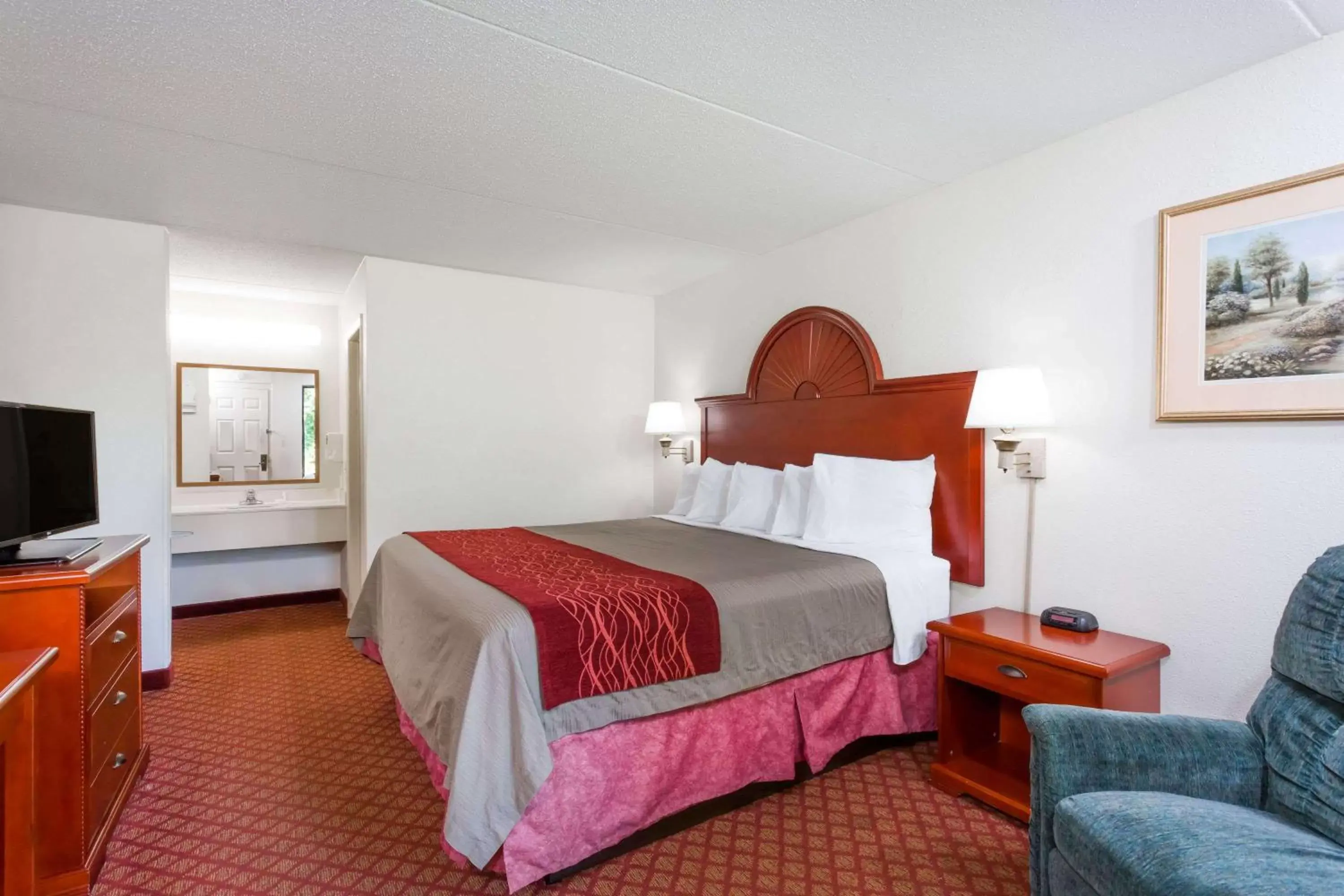 Photo of the whole room, Bed in Days Inn by Wyndham Winston Salem North