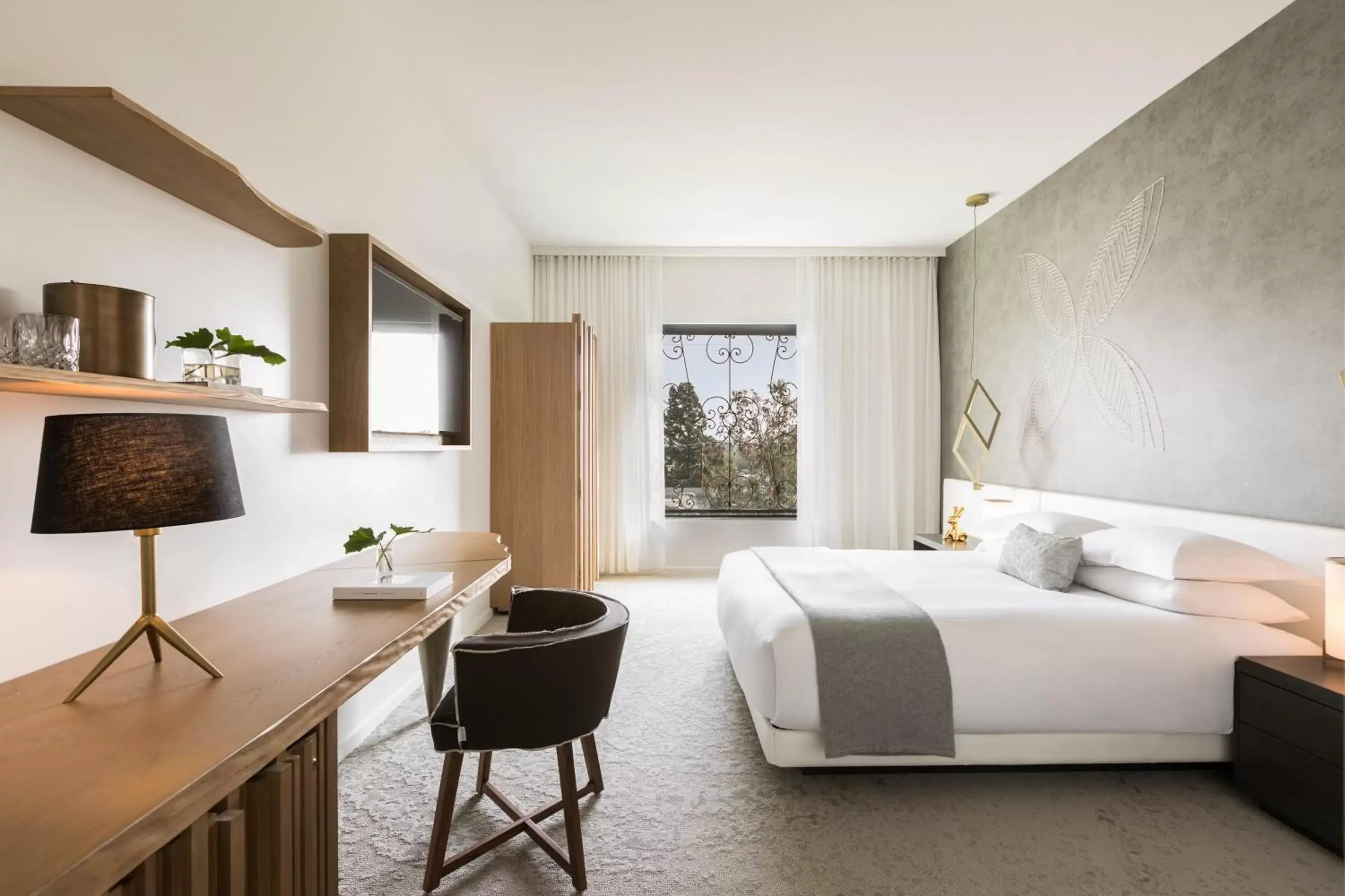King Room in Kimpton La Peer Hotel West Hollywood by IHG King Room in Kimpton La Peer Hotel West Hollywood by IHG