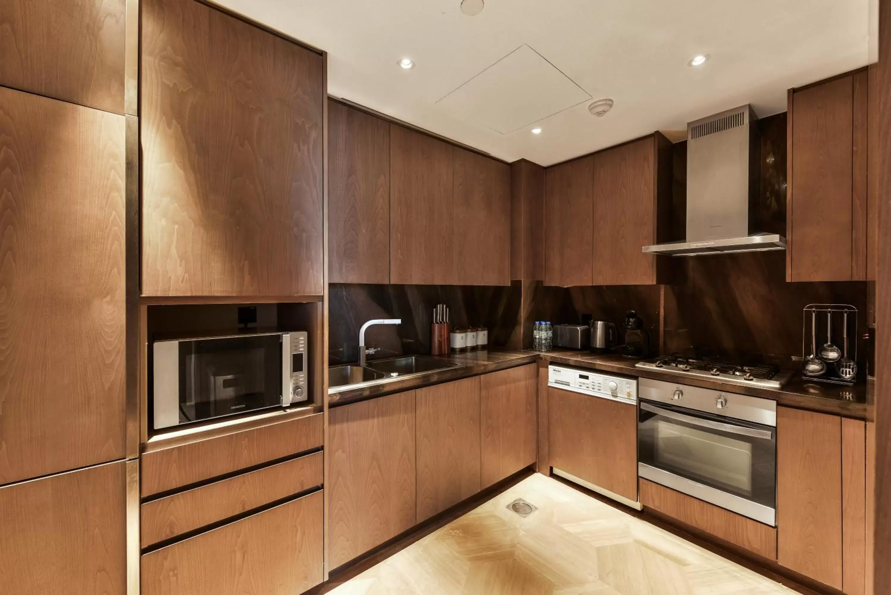 One-Bedroom Apartment in Five Palm Residences One-Bedroom Apartment in Five Palm Residences